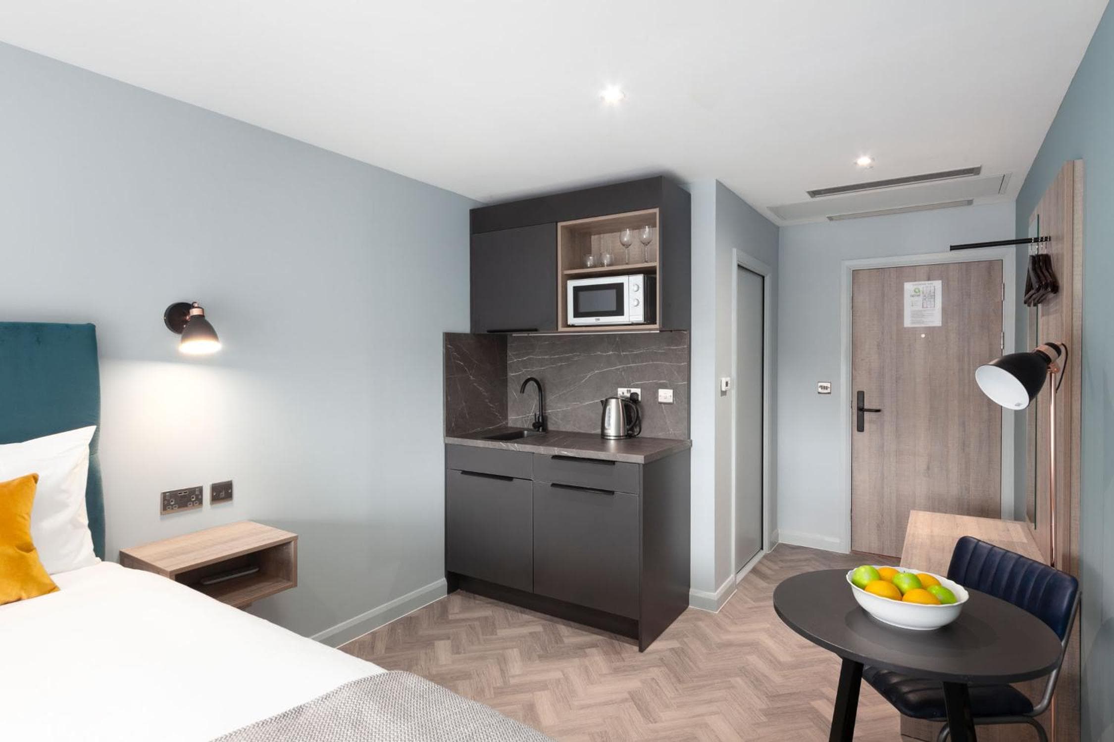 Aptel East, London, photo 6
