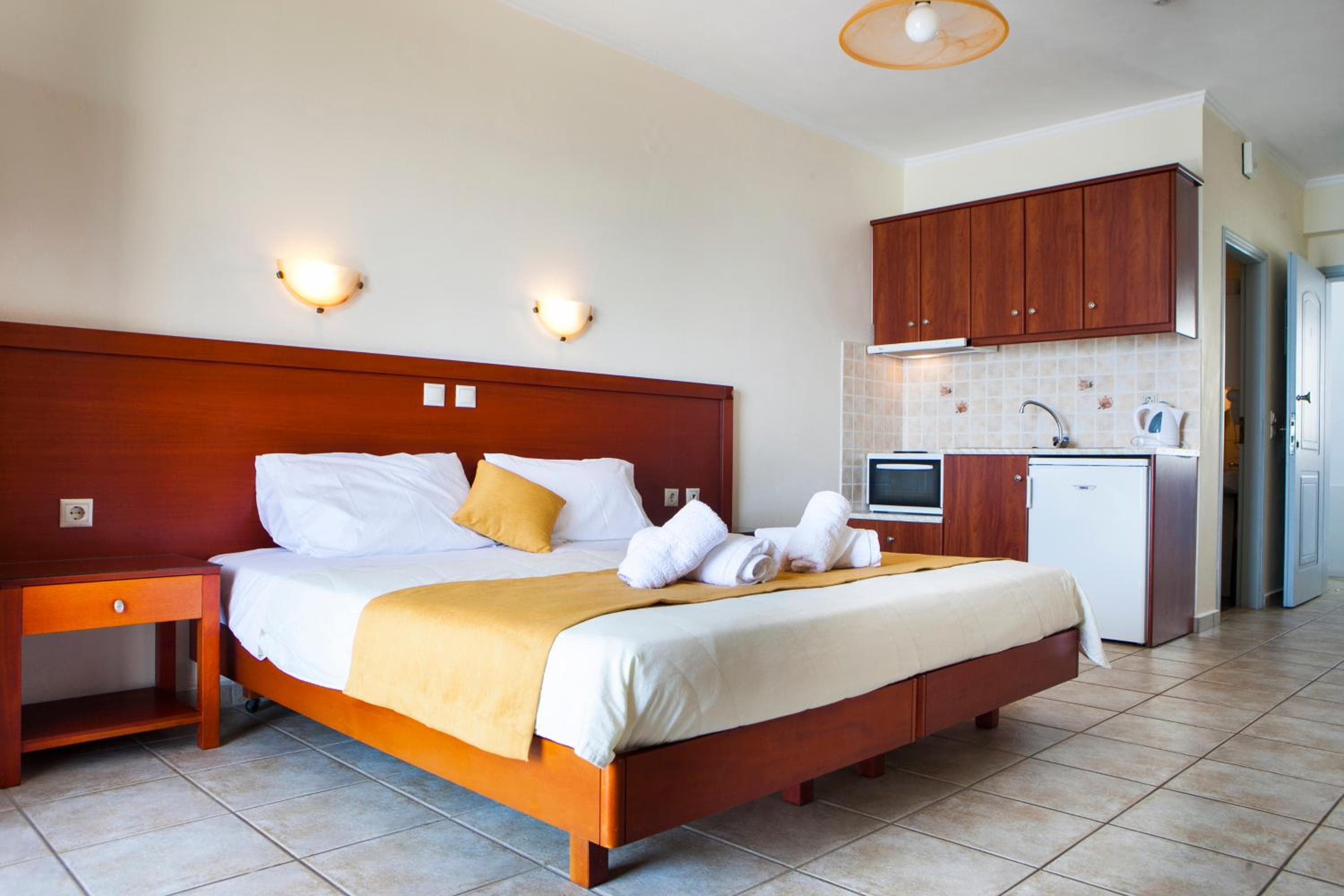 Olive Bay Hotel, Ayia Evfimia, photo 3
