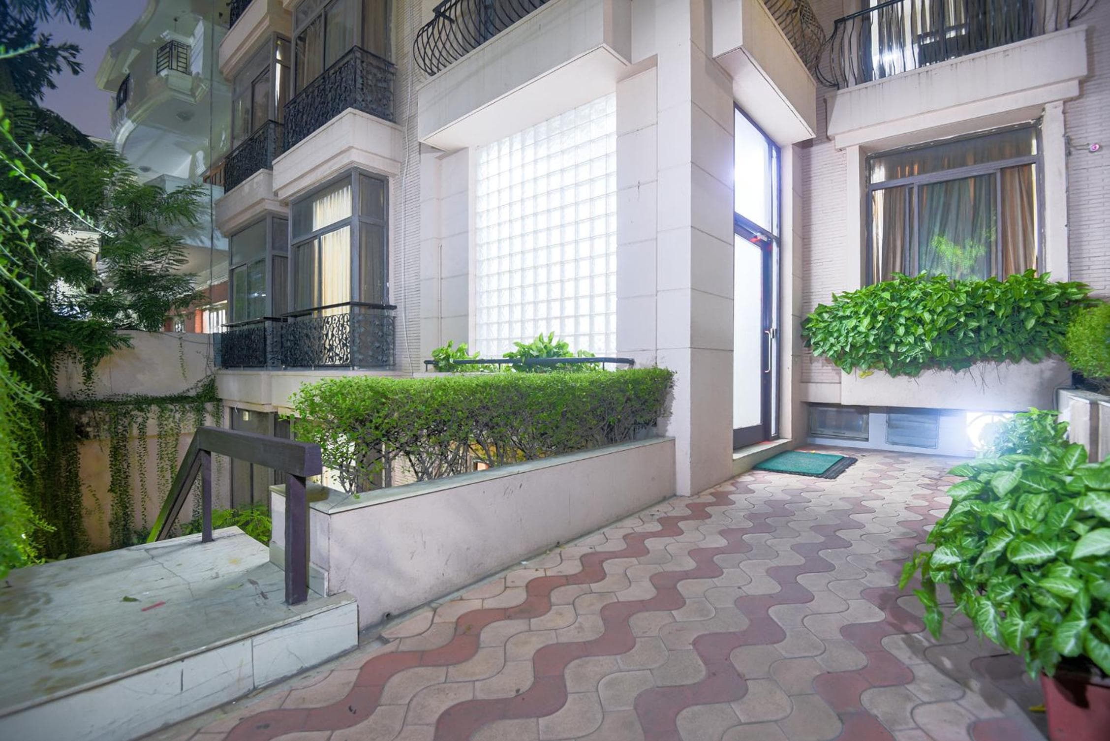 BedChambers Serviced Apartments, Sector 40, Gurgaon