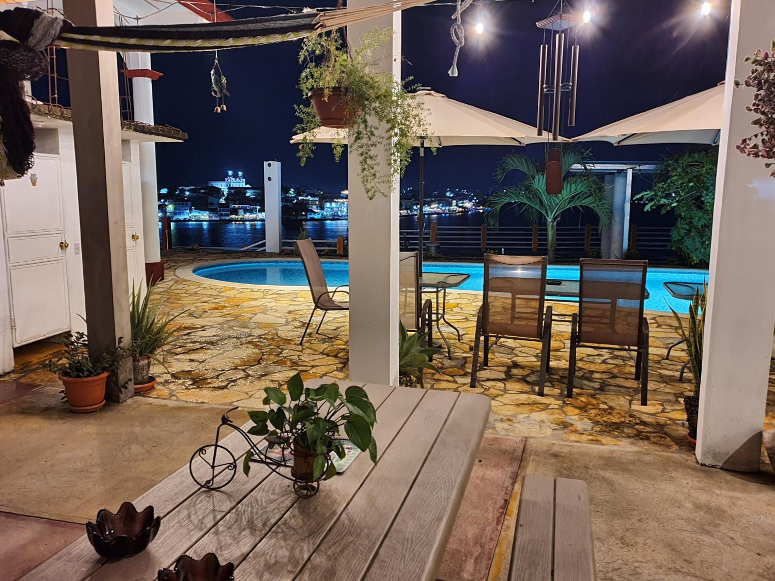 APARTHOTEL VISTA LAGO, Flores, photo 5