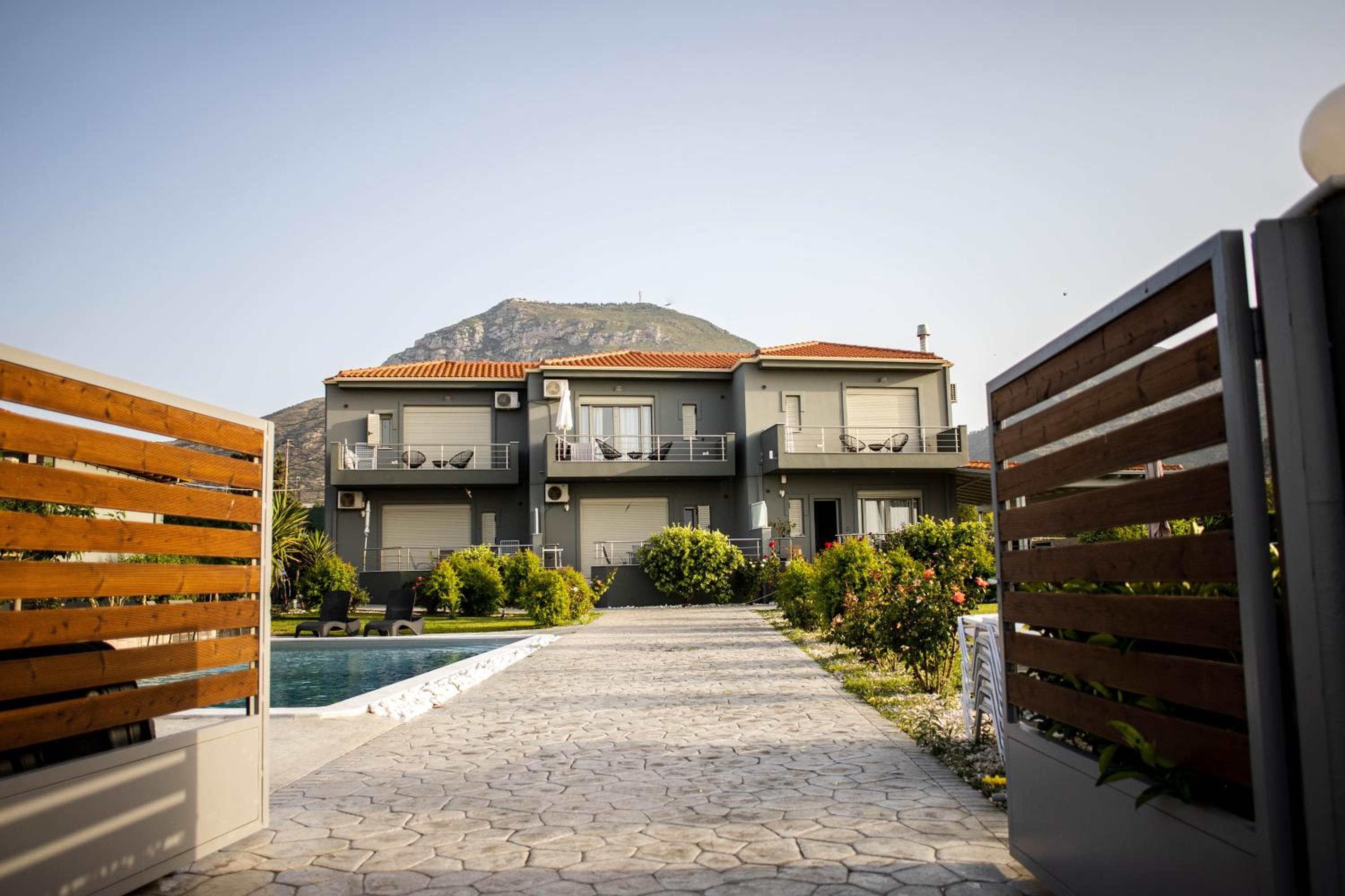 Isola Apartments, Xylokastron