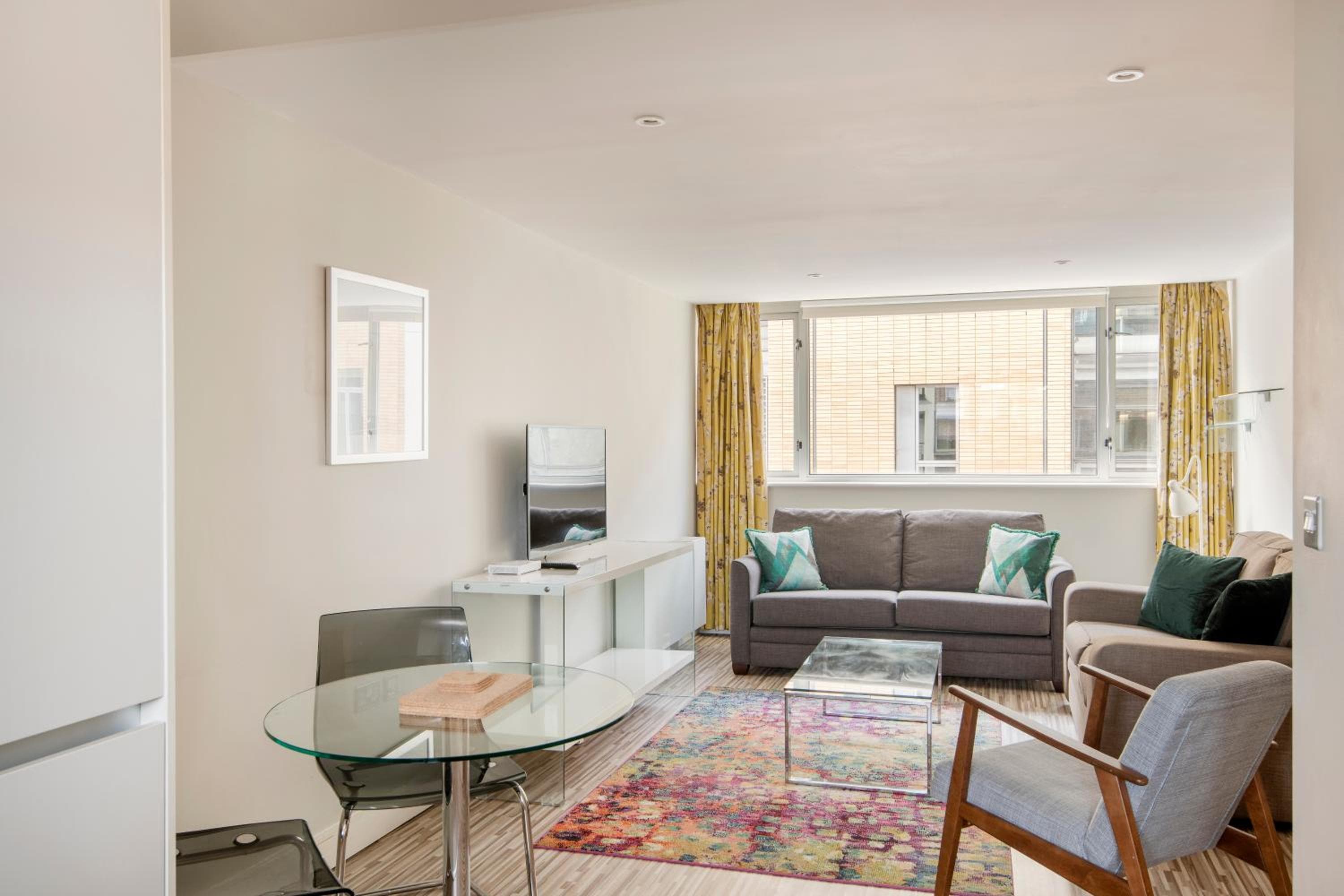 SACO Holborn – Lamb’s Conduit St, London, photo 6