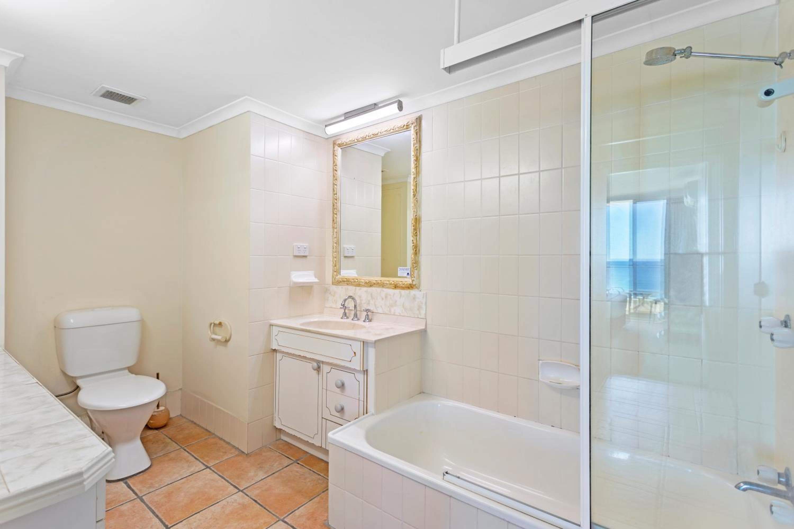 Southern Cross Beachfront Holiday Apartments, Gold Coast, photo 2