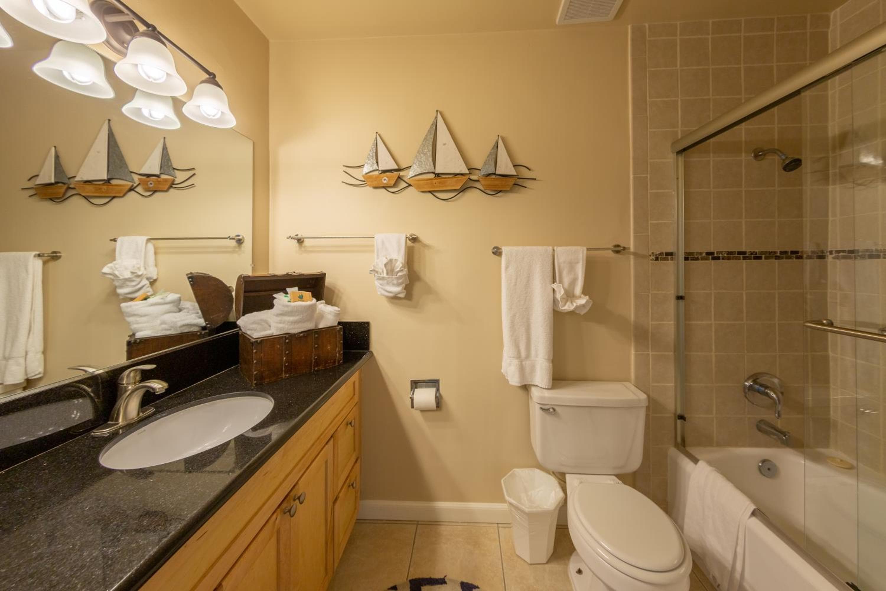 Beachwalk Villas, Carlsbad, photo 2