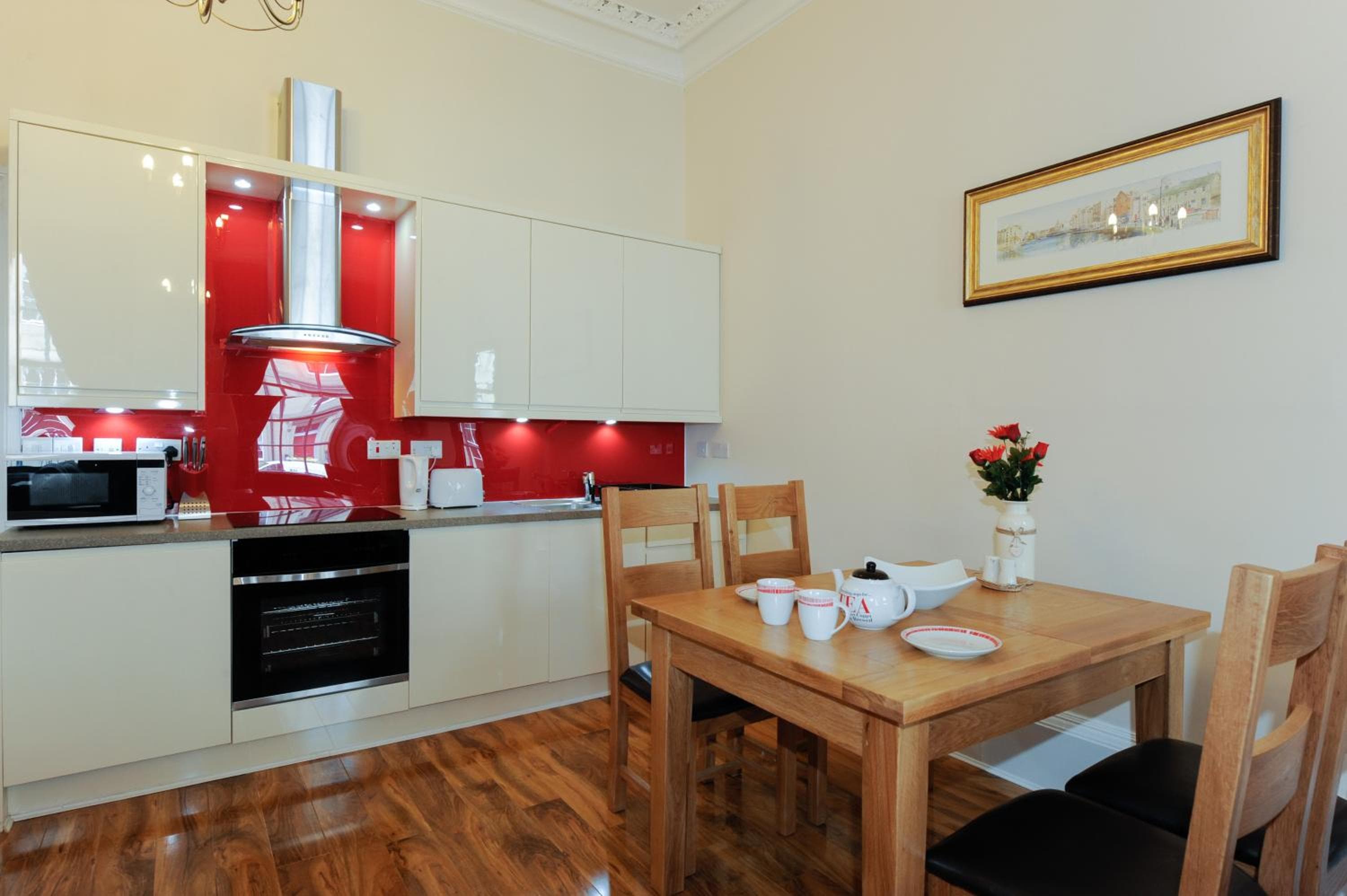 Edinburgh City Suites, Edinburgh, photo 6