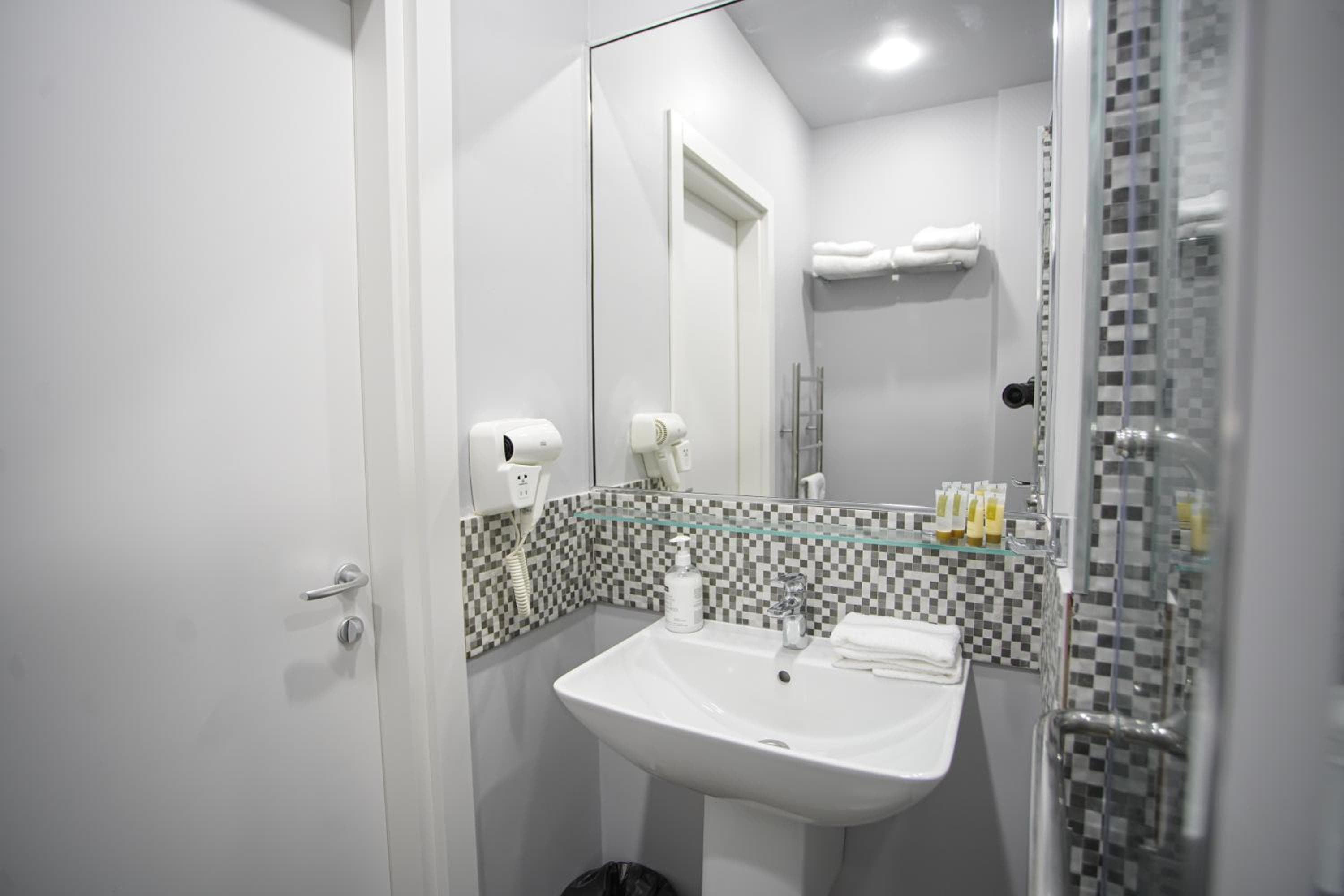 Koghbatsi Aparthotel, Yerevan