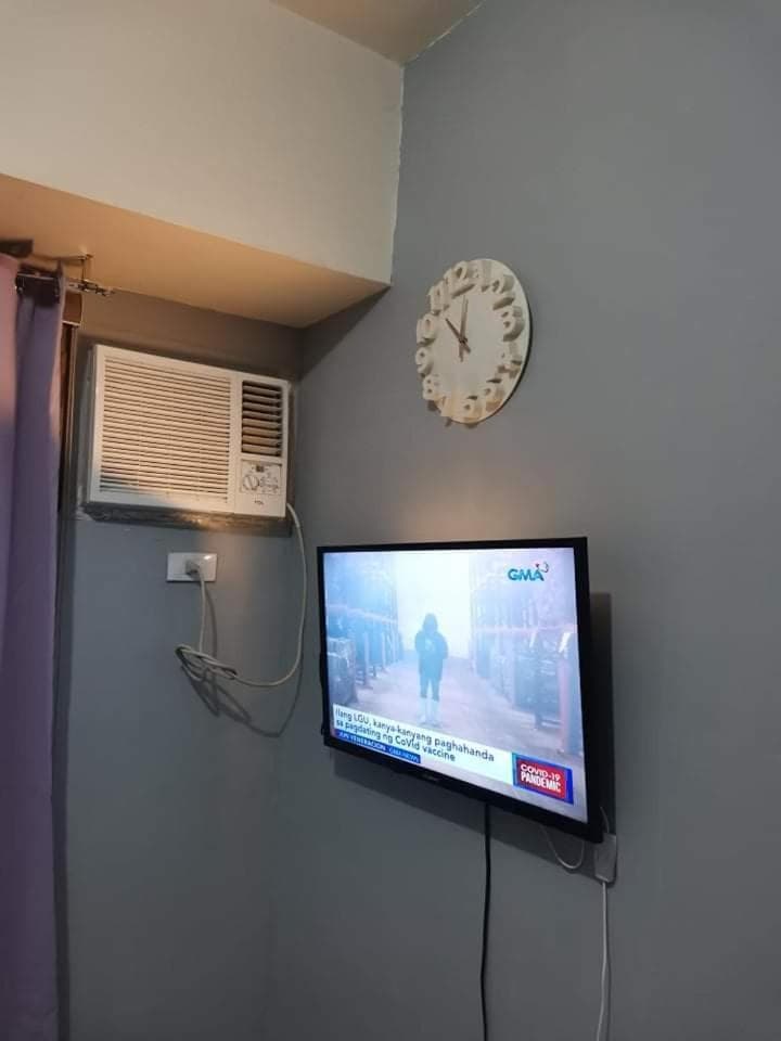 Hotel room at Mack's Awesome Place 11 with Netflix and FastUnliwifi