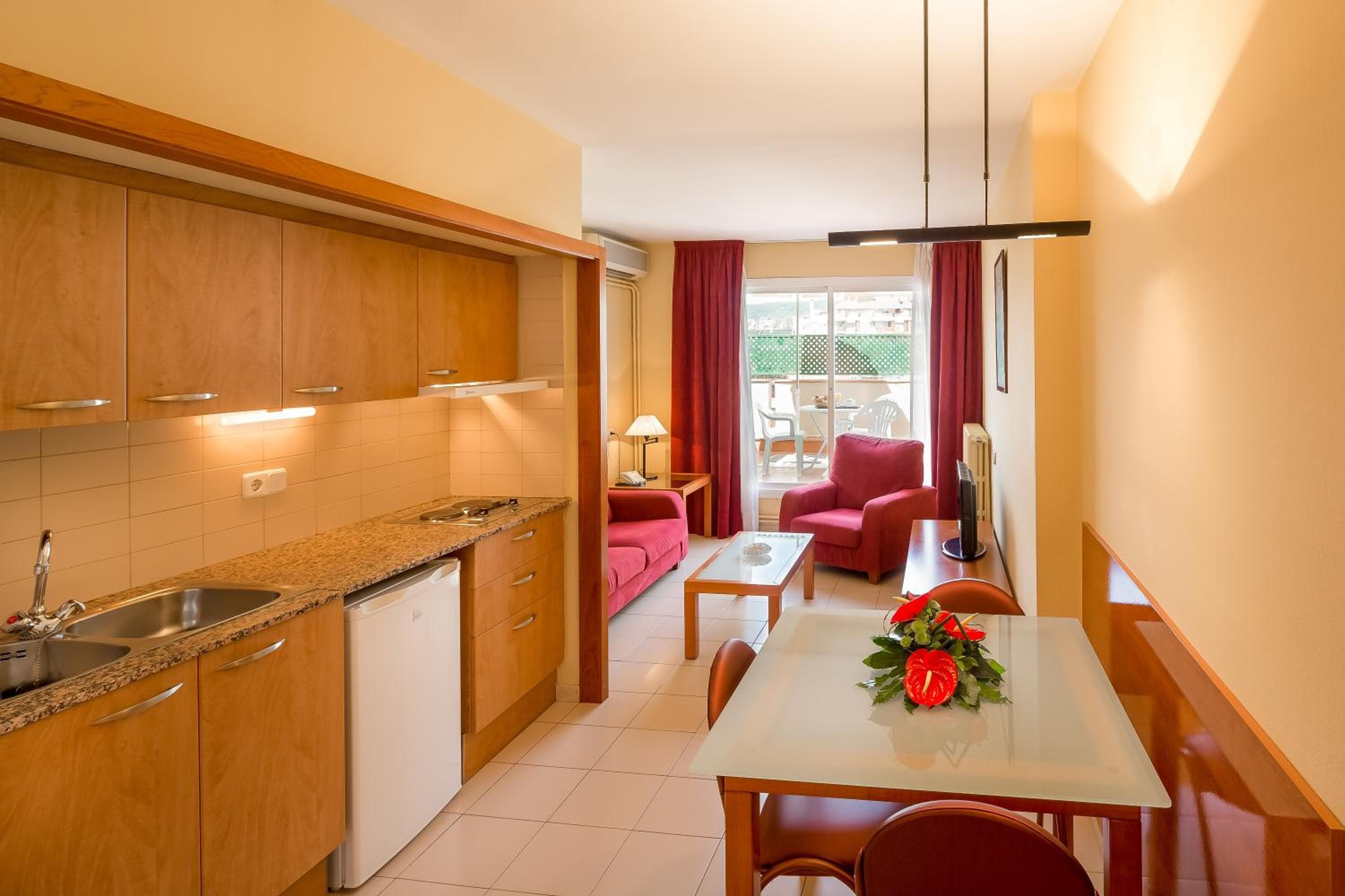Aparthotel Bertrán, Barcelona, photo 6