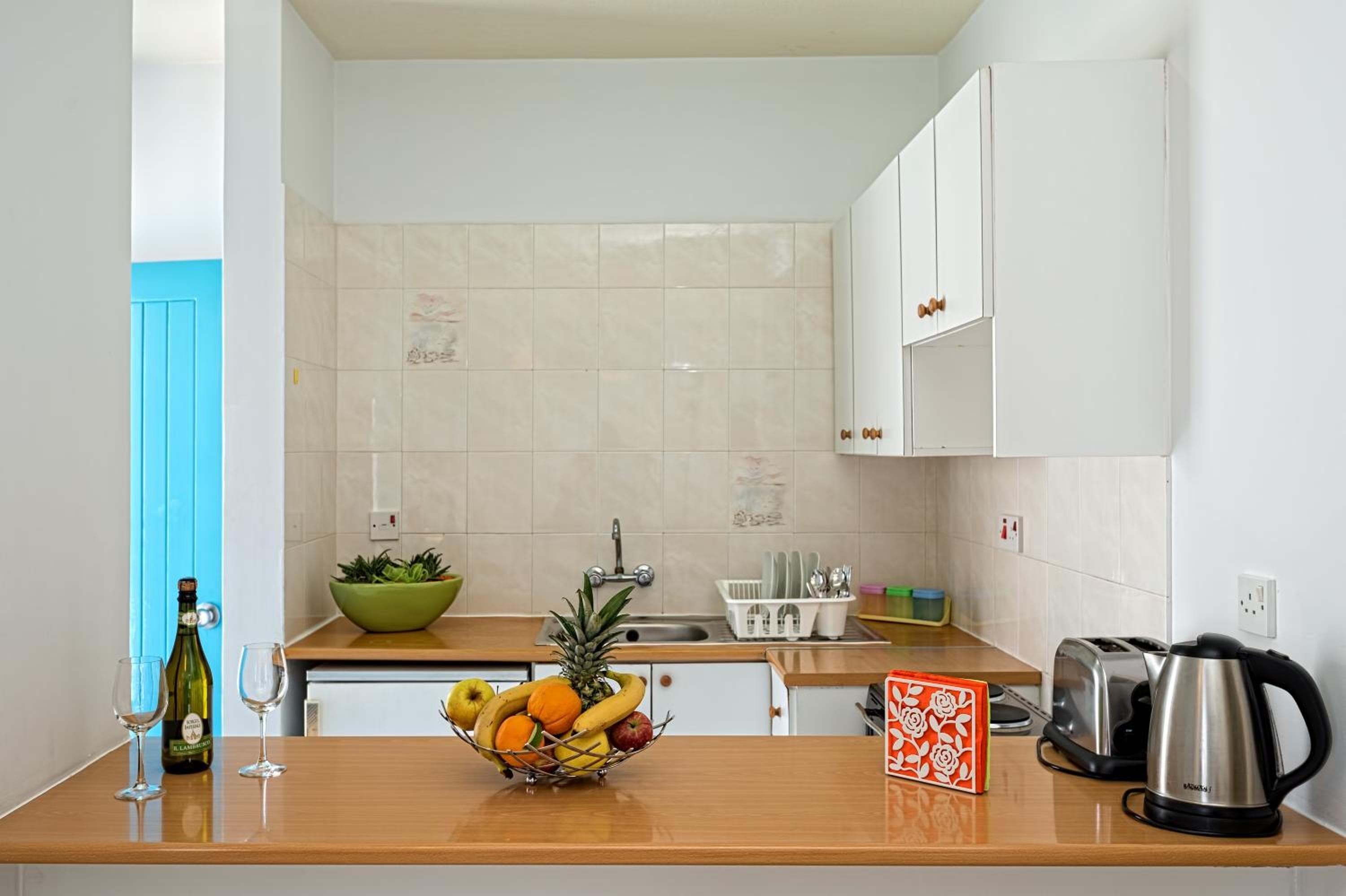 Sunny Hill Hotel Apartments, Paphos City