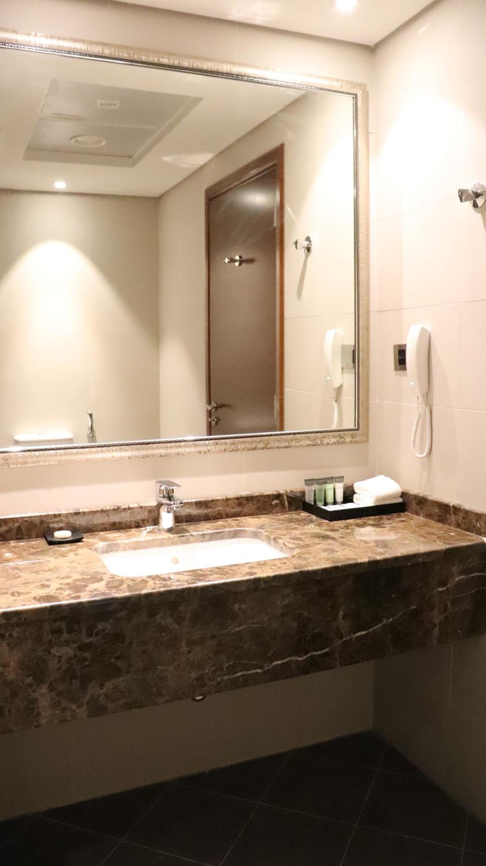Al Riyadh Hotel Apartments, Abu Dhabi, photo 2