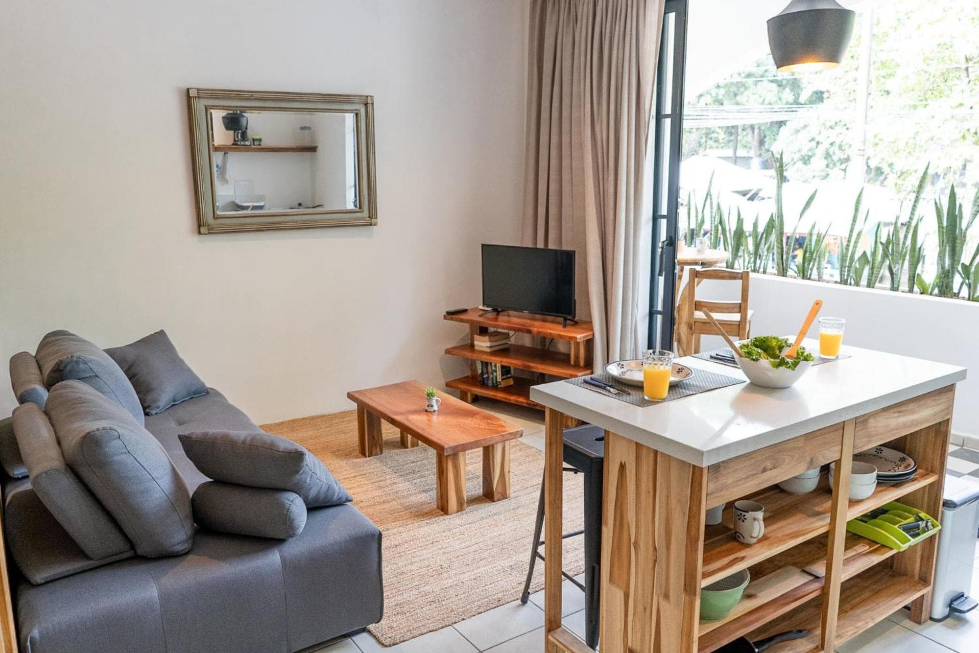 Plaza Royal Apartments, Santa Teresa Beach