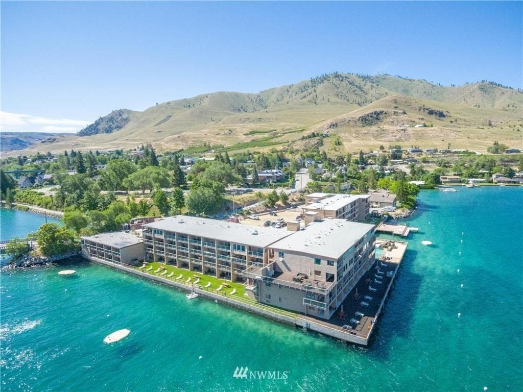 Grandview Lake Chelan- Waterfront View, Pool, Hot tub, Golf, 1 Min To Downtown, Chelan