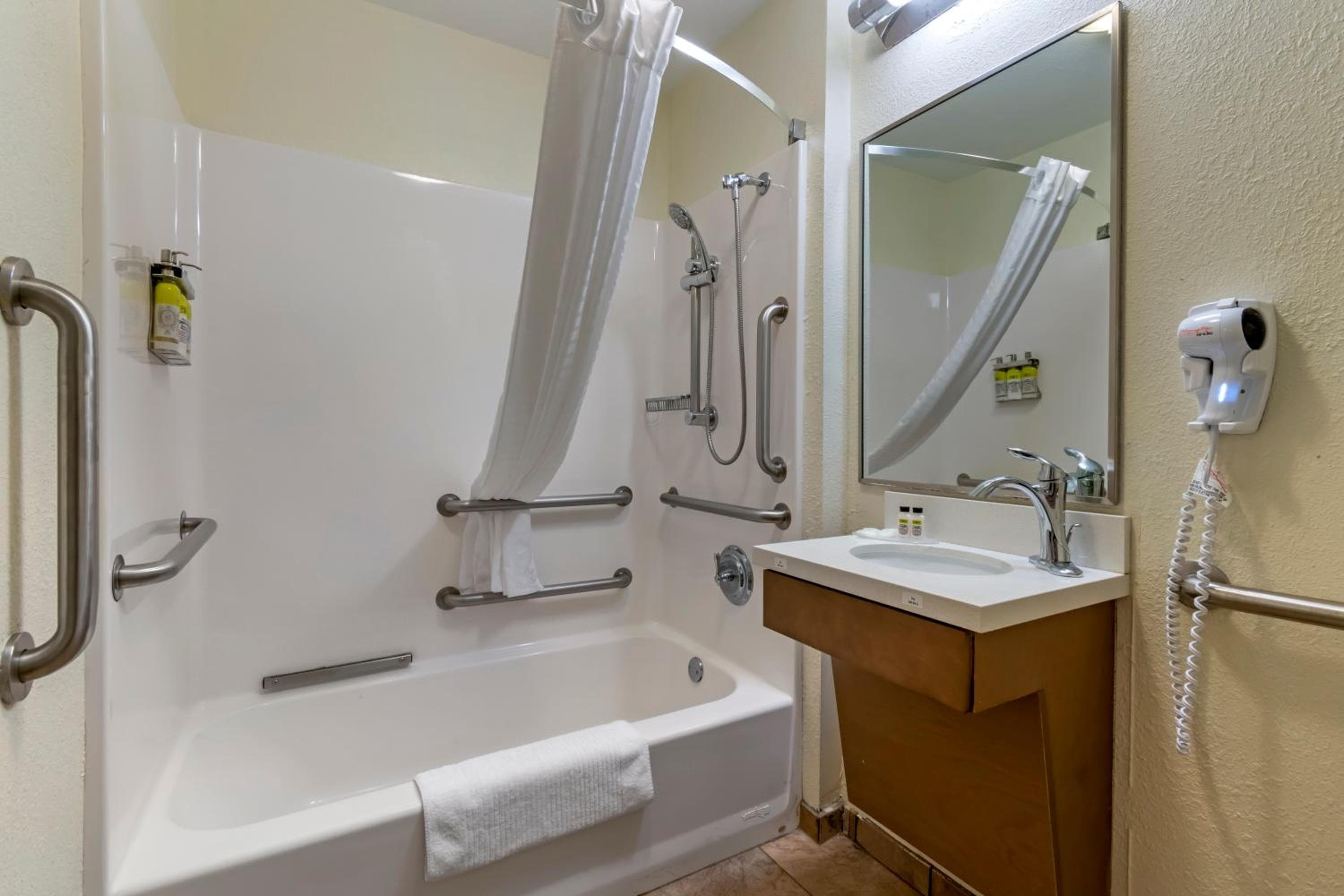 Candlewood Suites Reading by IHG, Reading, photo 3