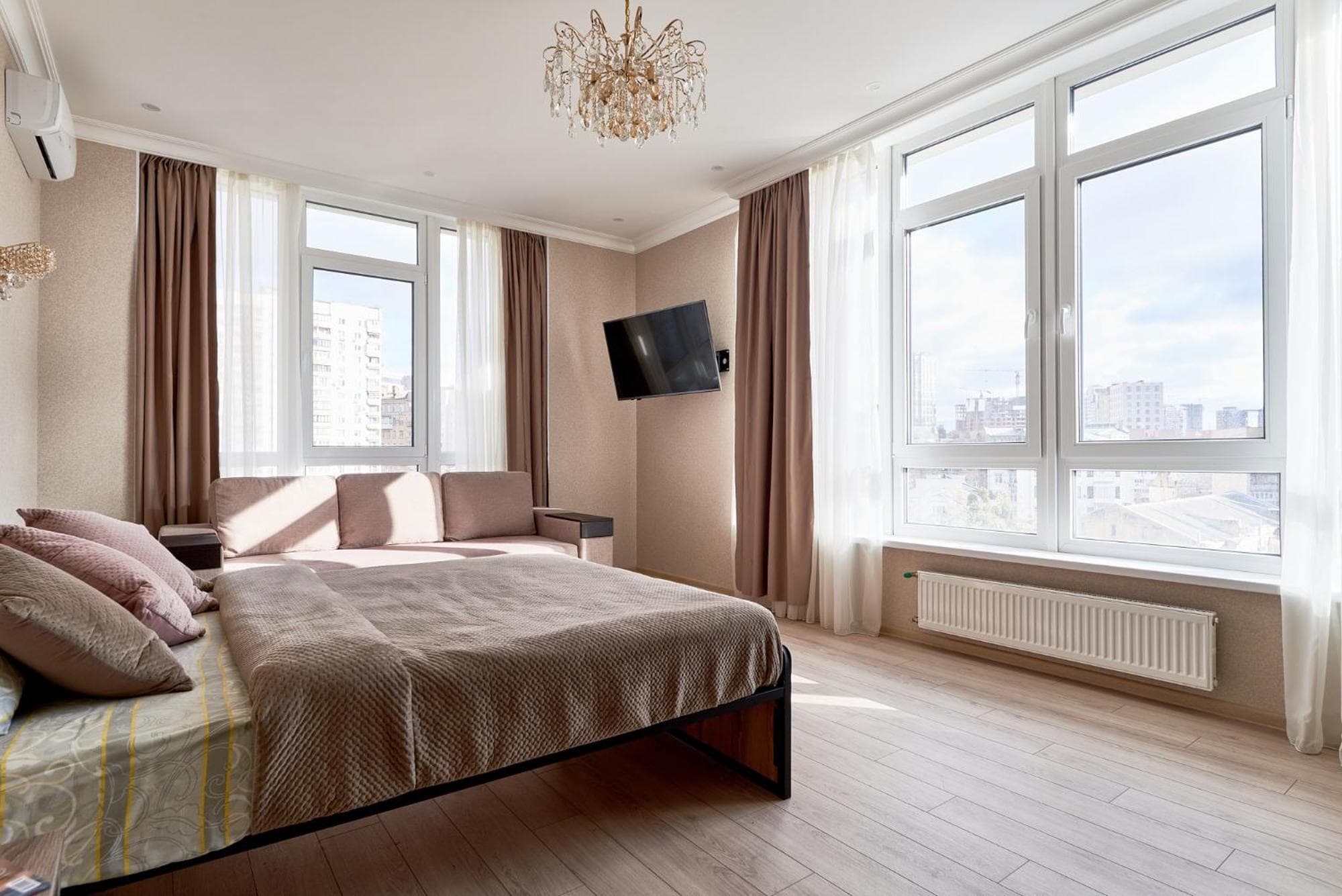 KADOR HOME HOTEL downtown, Kyiv, photo 5