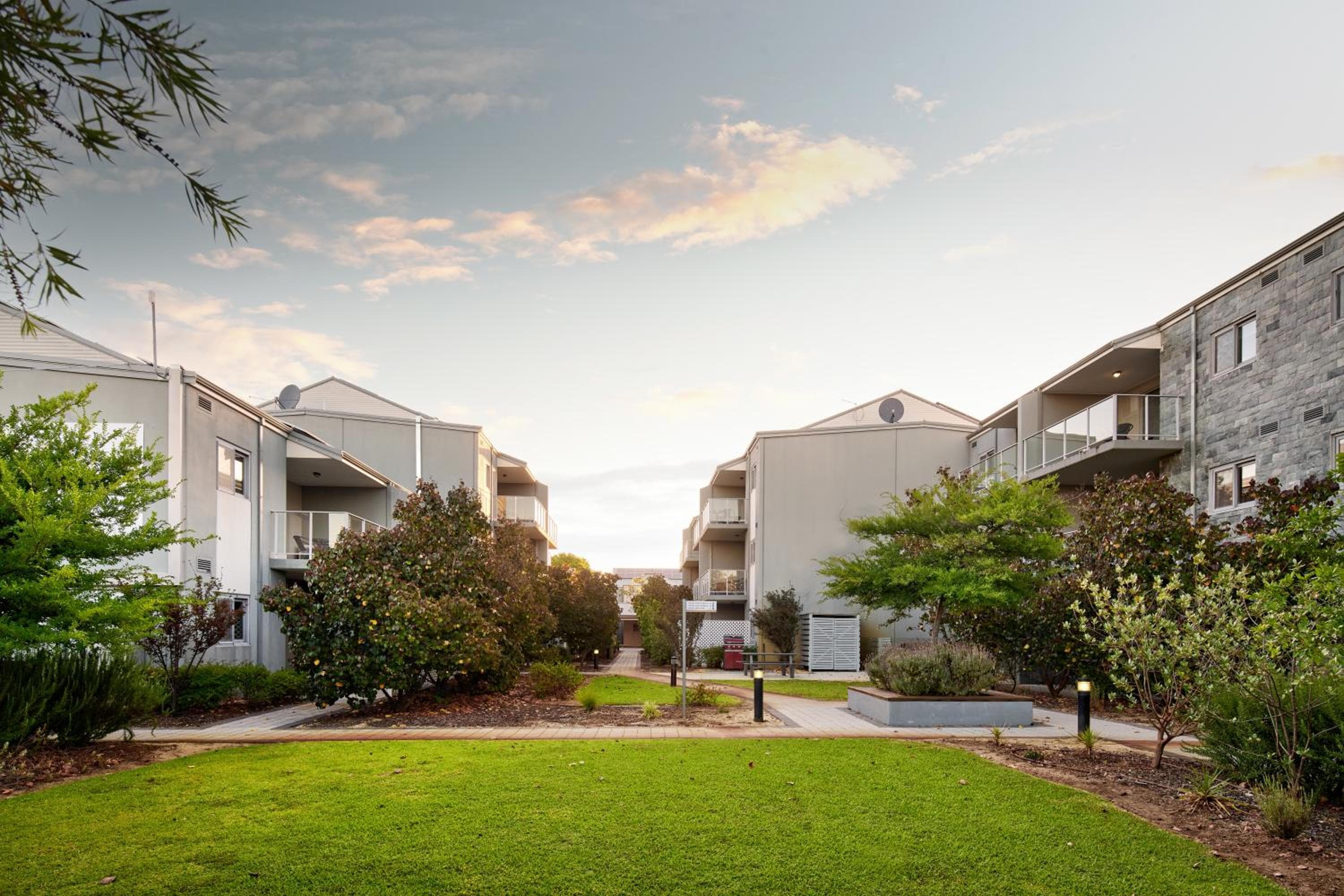 Airport Apartments by Vetroblu, Perth
