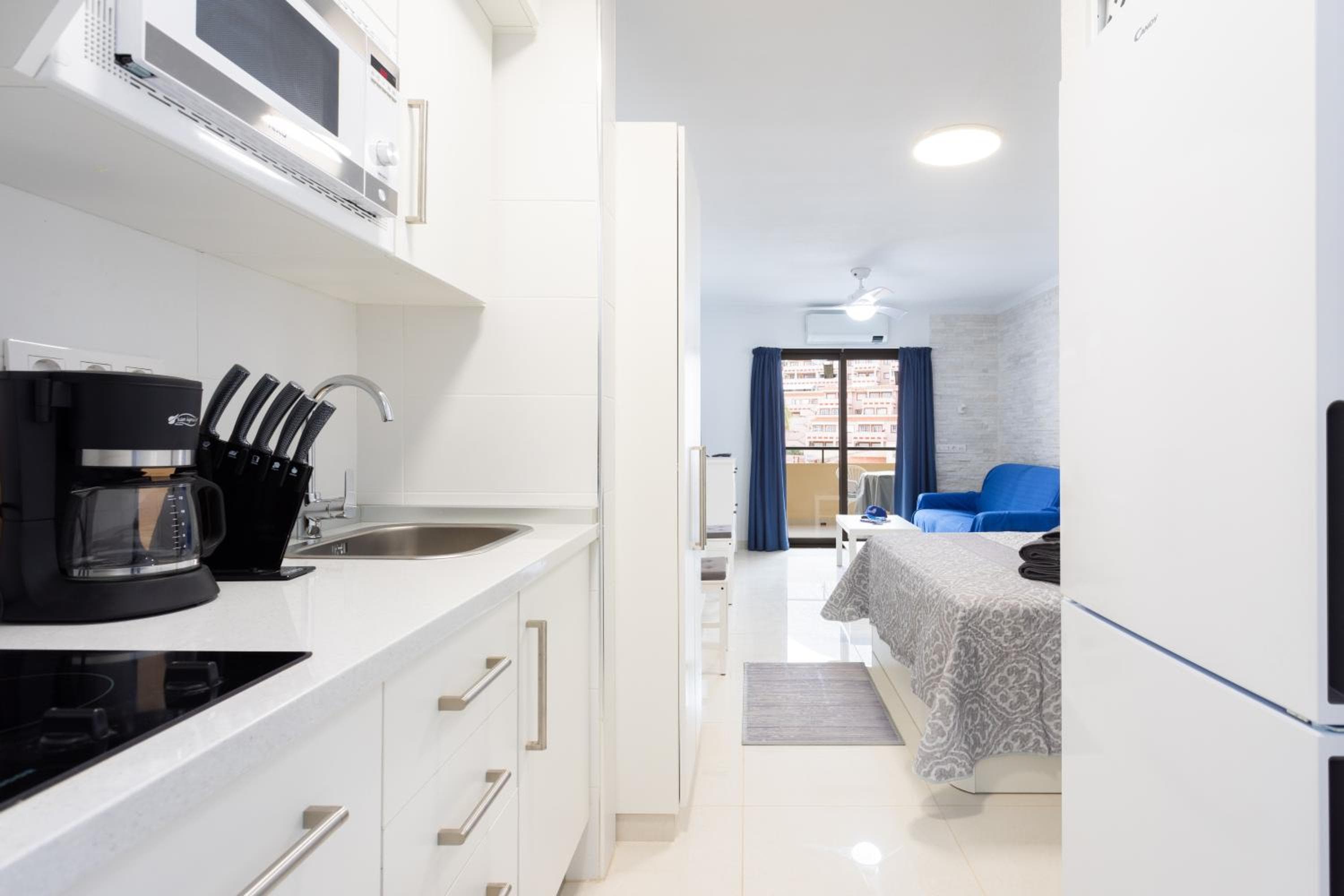 Kitchen at Listen THE STARS 505 - Los cristianos