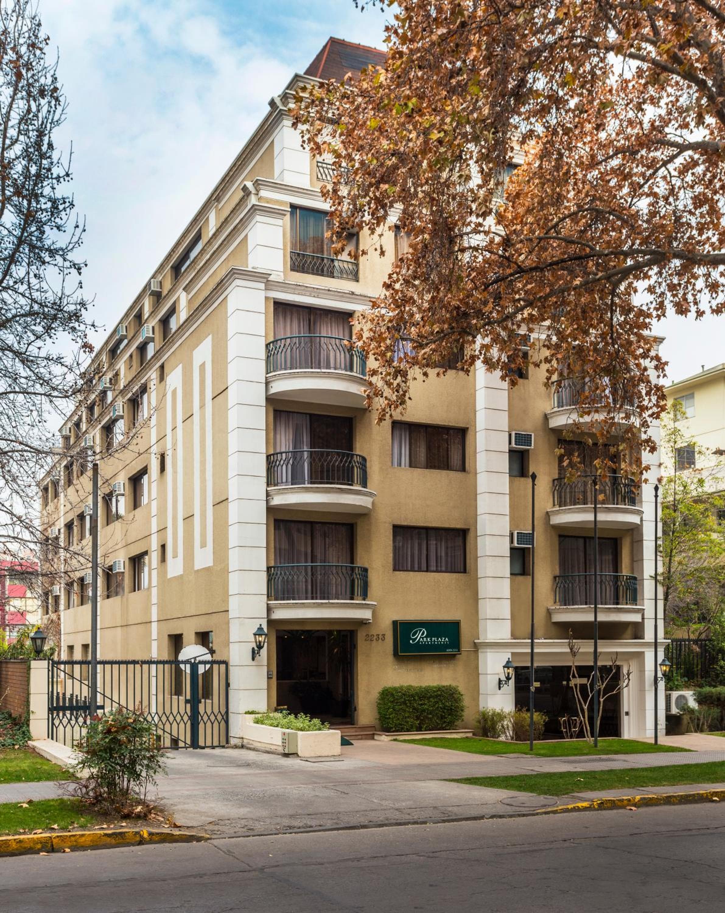 Park Plaza Apartments, Santiago