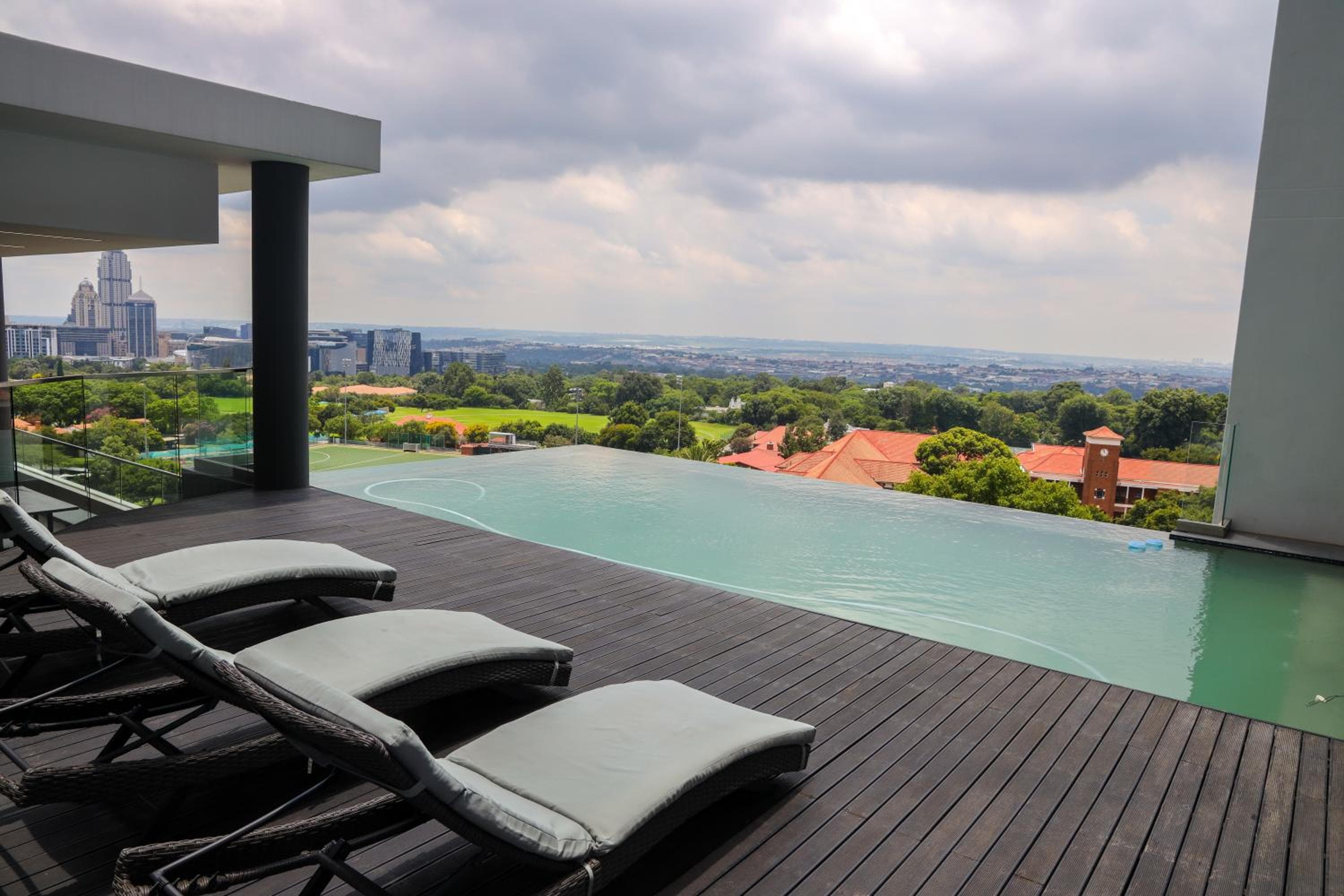 Illovo central @ Sandton, Johannesburg, photo 3