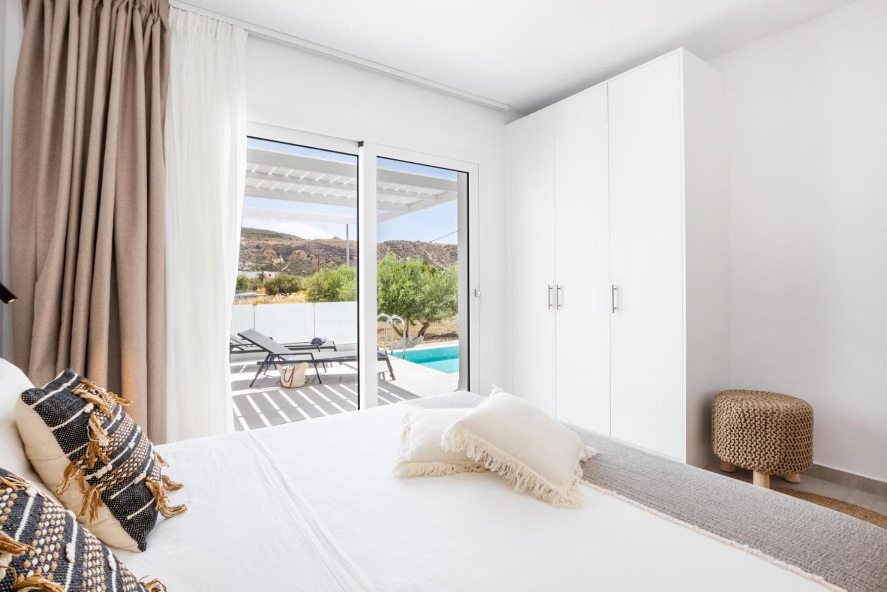 Alkithea luxury suites, Karpathos Town, photo 3