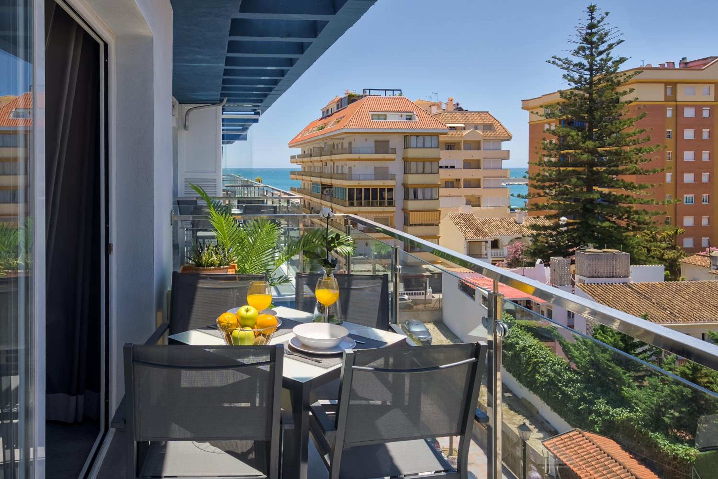 Sur Suites La Dorada, centricos soleados a pocos metros de la Playa y con Parking Opcional, Fuengirola, photo 5