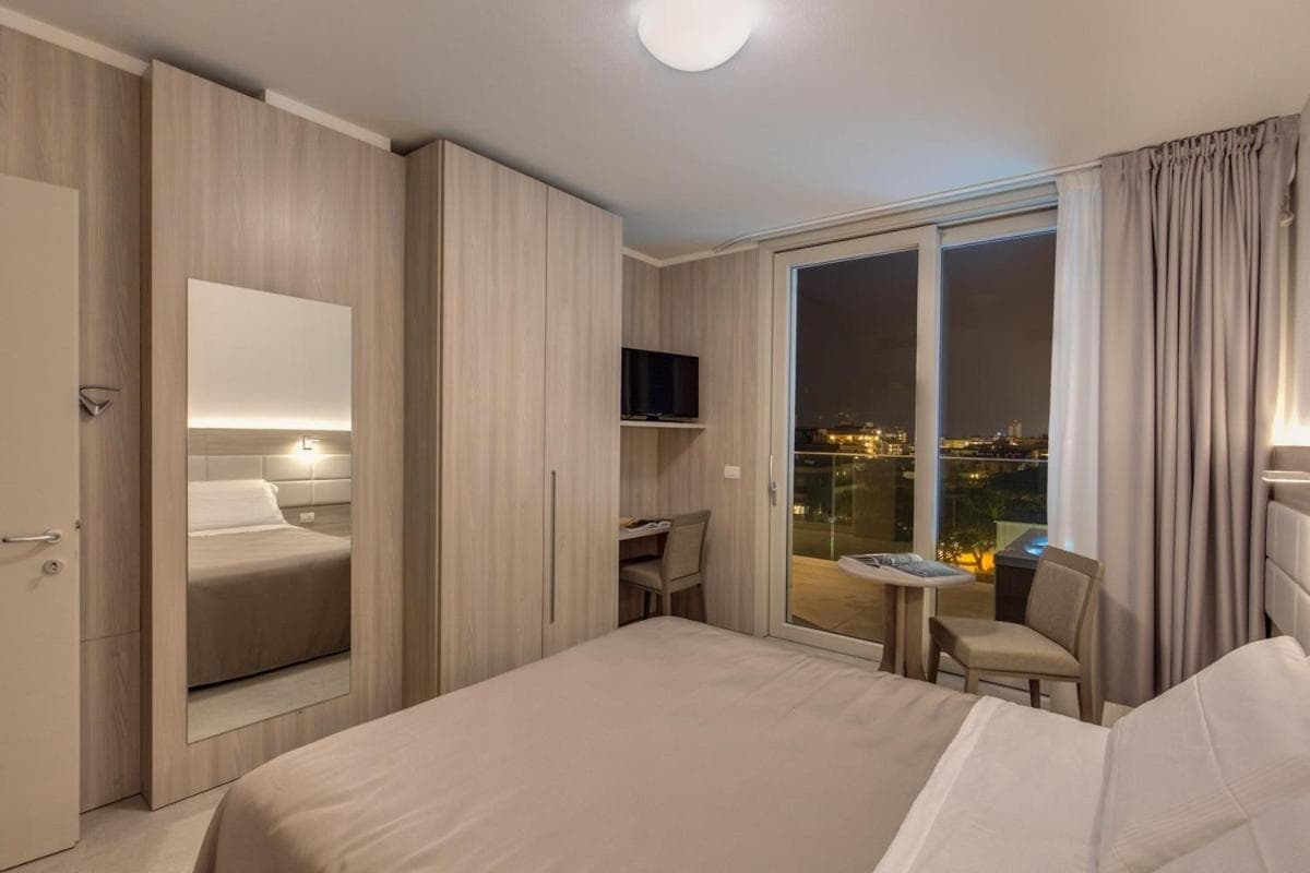 Sunrise Palace, Lido di Jesolo, photo 6