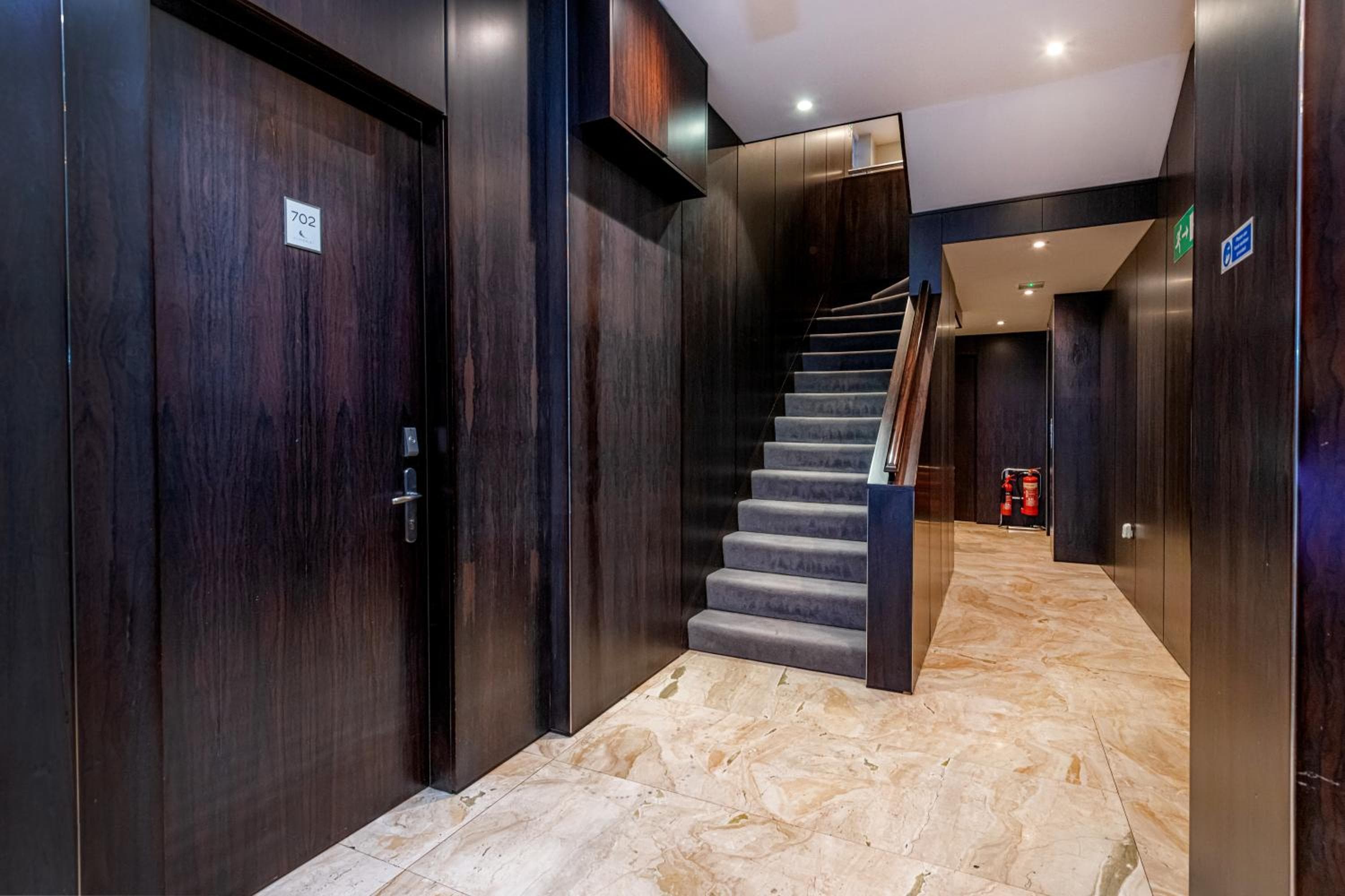 Claverley Court Apartments Knightsbridge, photo 3