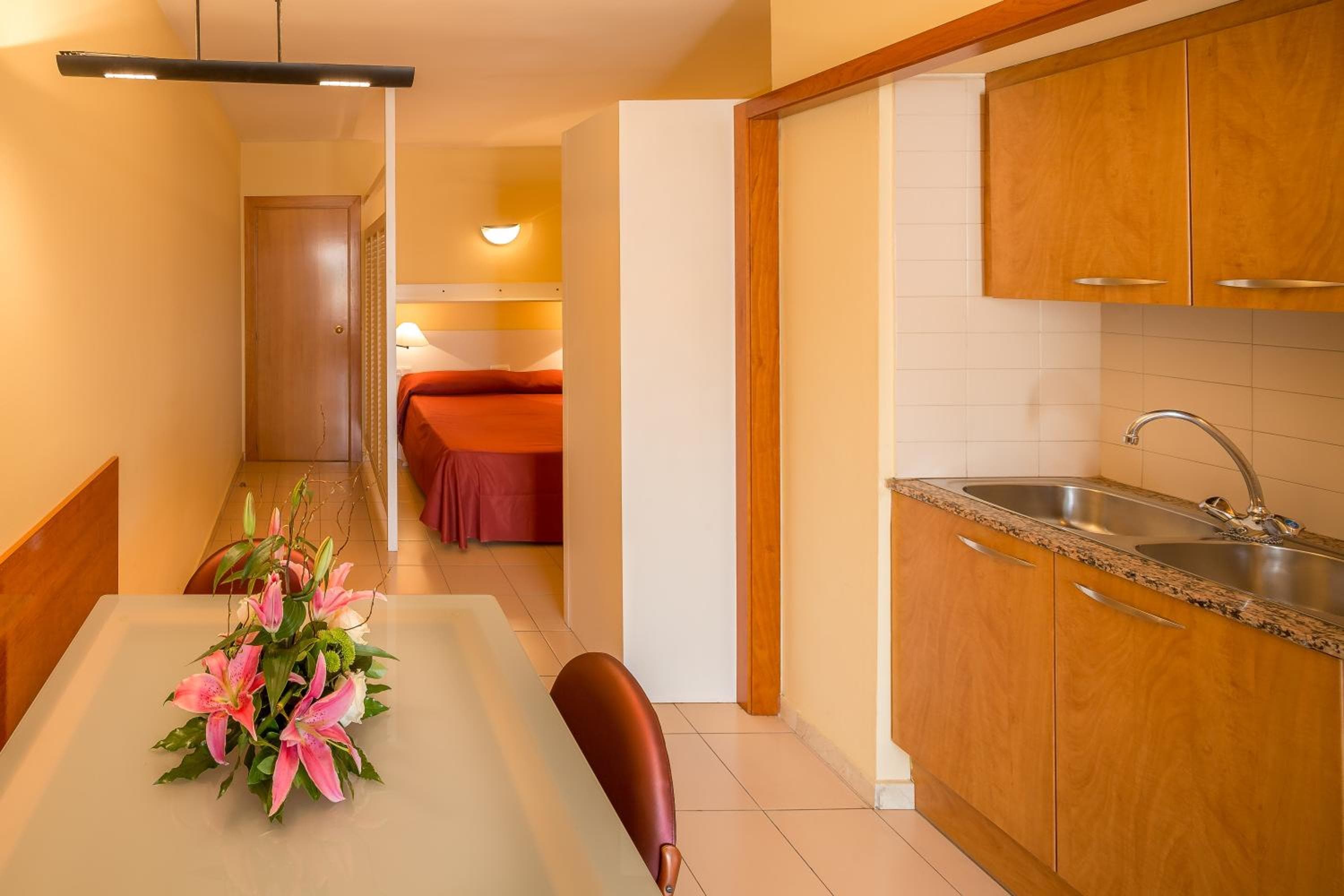 Aparthotel Bertrán, Barcelona, photo 3