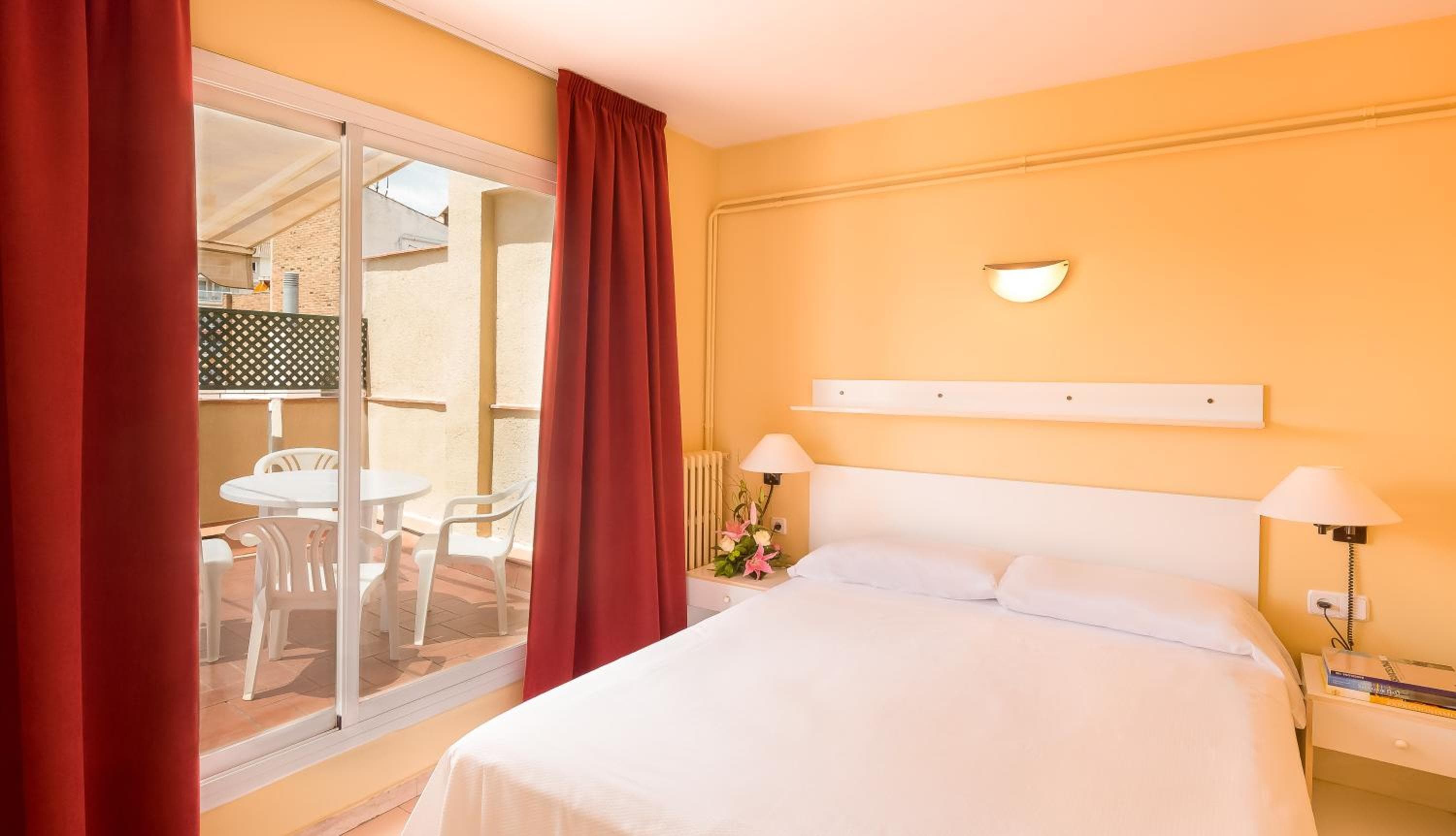 Aparthotel Bertrán, Barcelona, photo 2