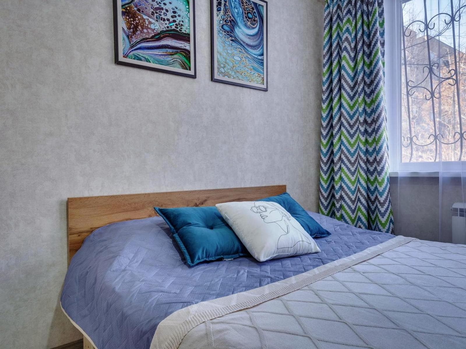 YourHouse на Толе би Весновка, Almaty