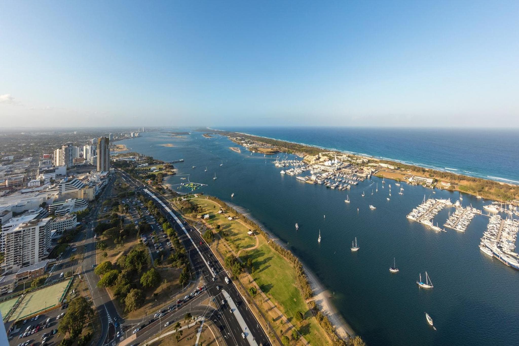 Meriton Suites Southport, Gold Coast, photo 6