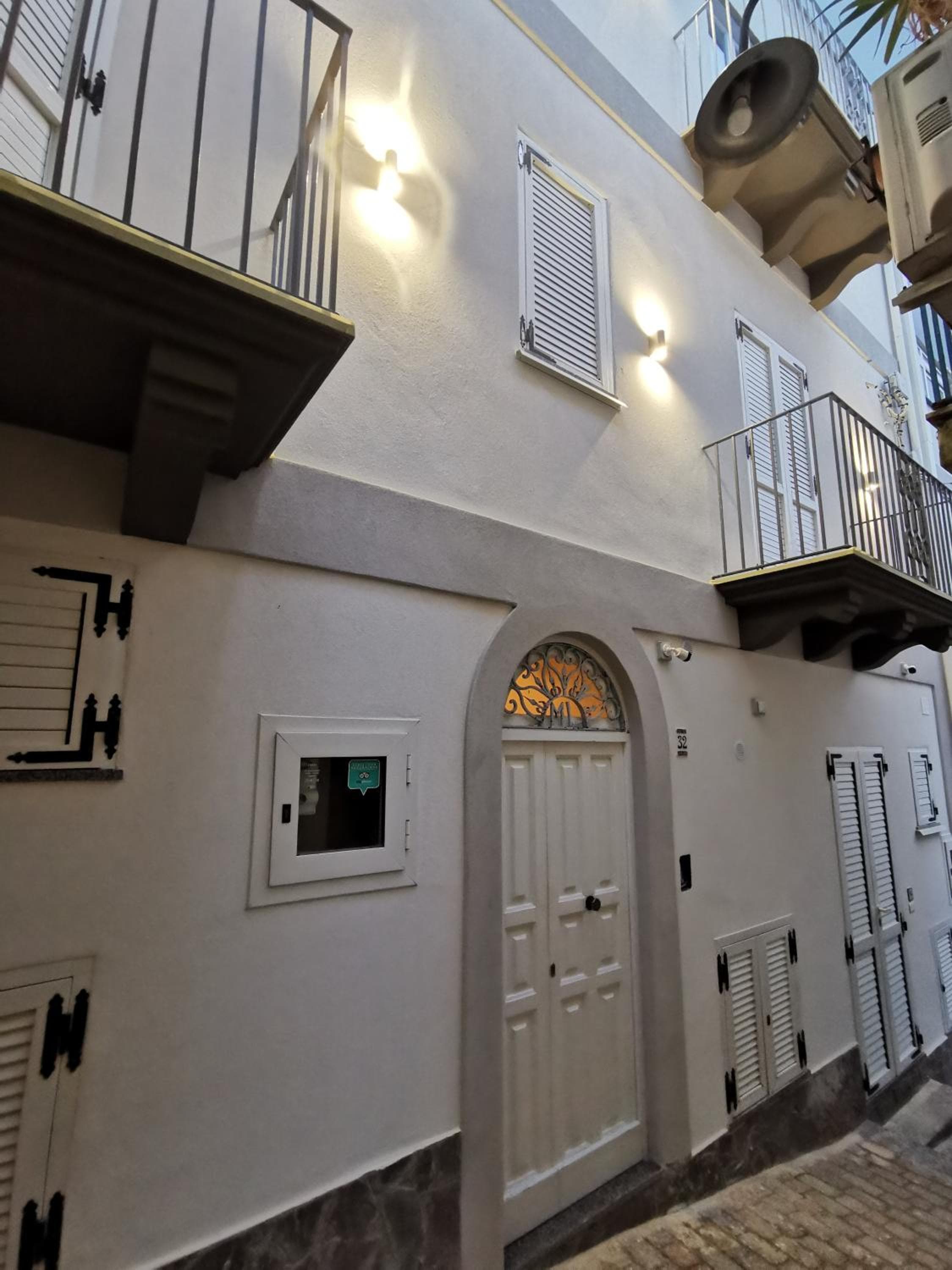 Lo Nardo Accommodation, Lipari