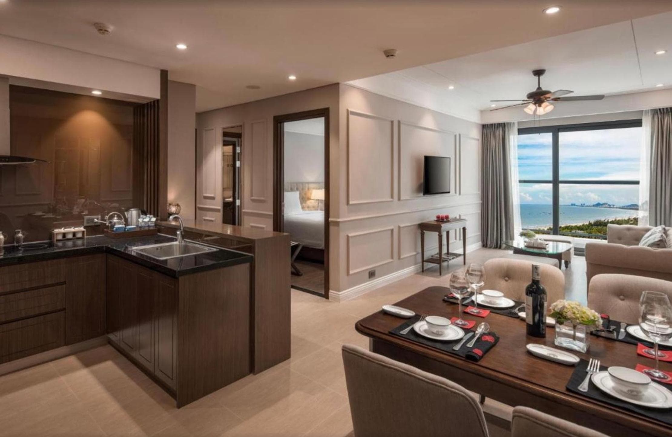 Luxury Apartment in Beach Front Building with Ocean View, Da Nang, photo 6