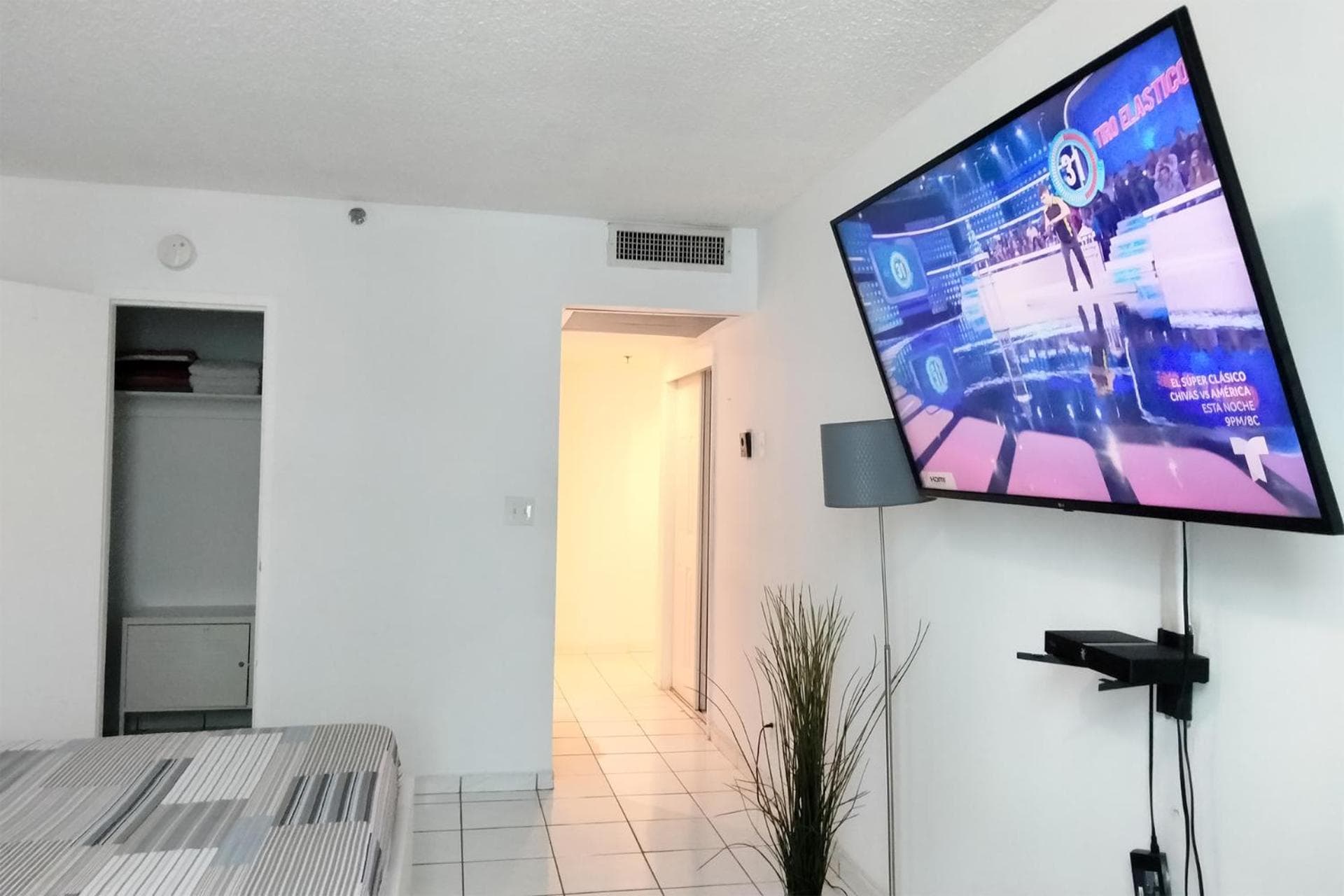 Miami Beach Apartments by MiaRentals, Miami Beach, photo 3