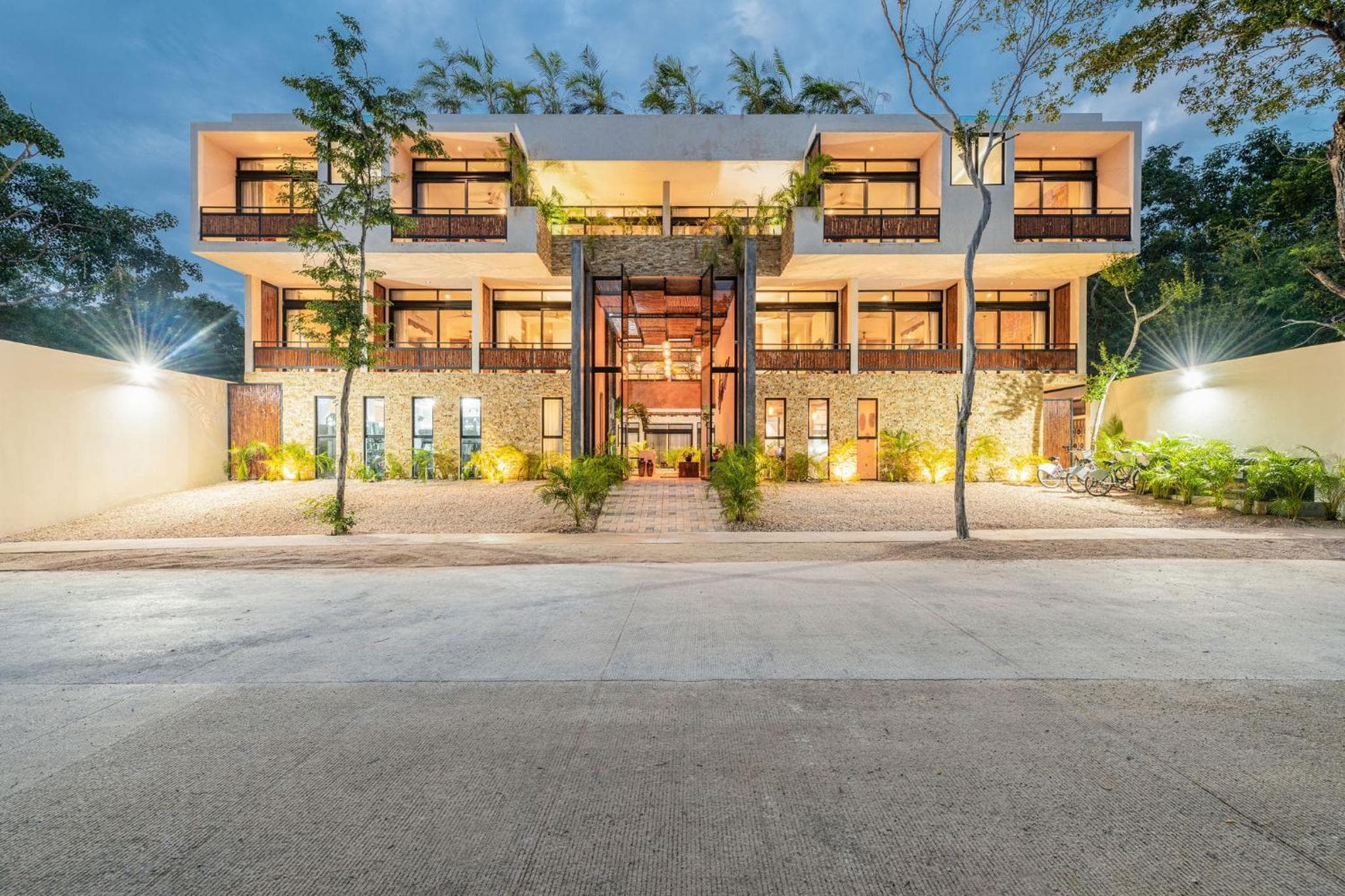 Irie Tulum, Tulum