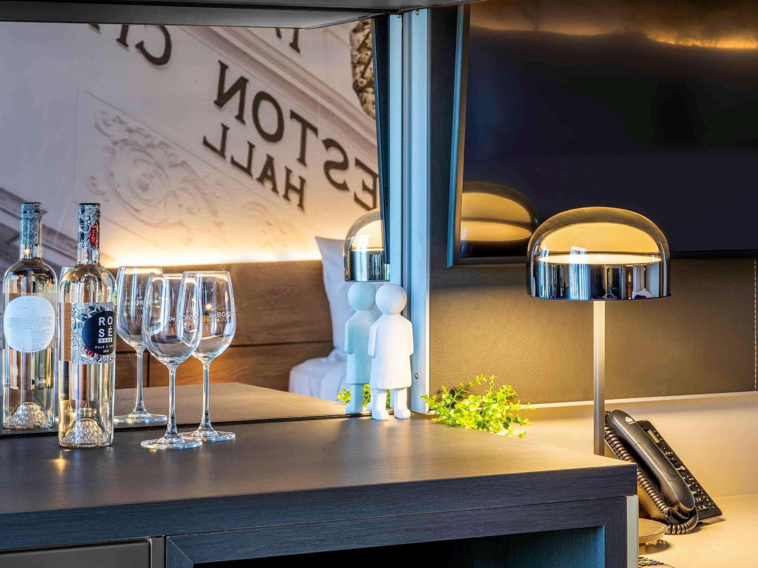 Hotel room at Novotel Melbourne Preston