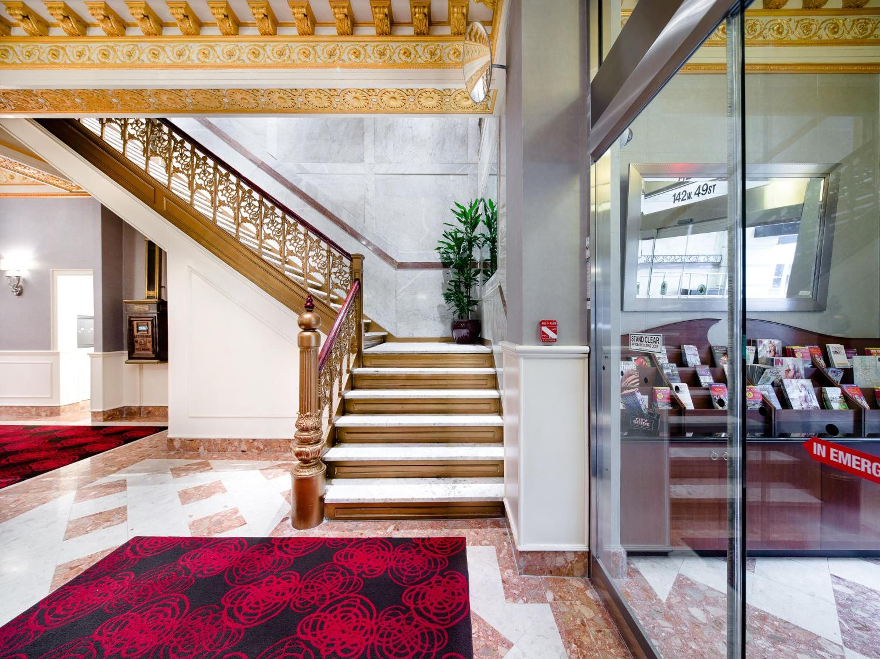 Radio City Apartments, New York, photo 2
