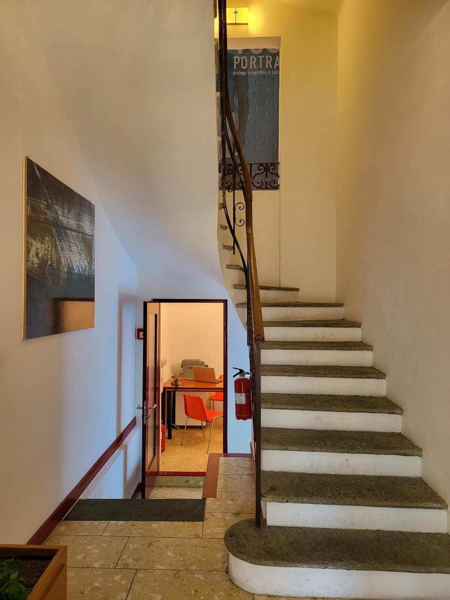 GuestHouse University by LR - self check in, Lugano, photo 3