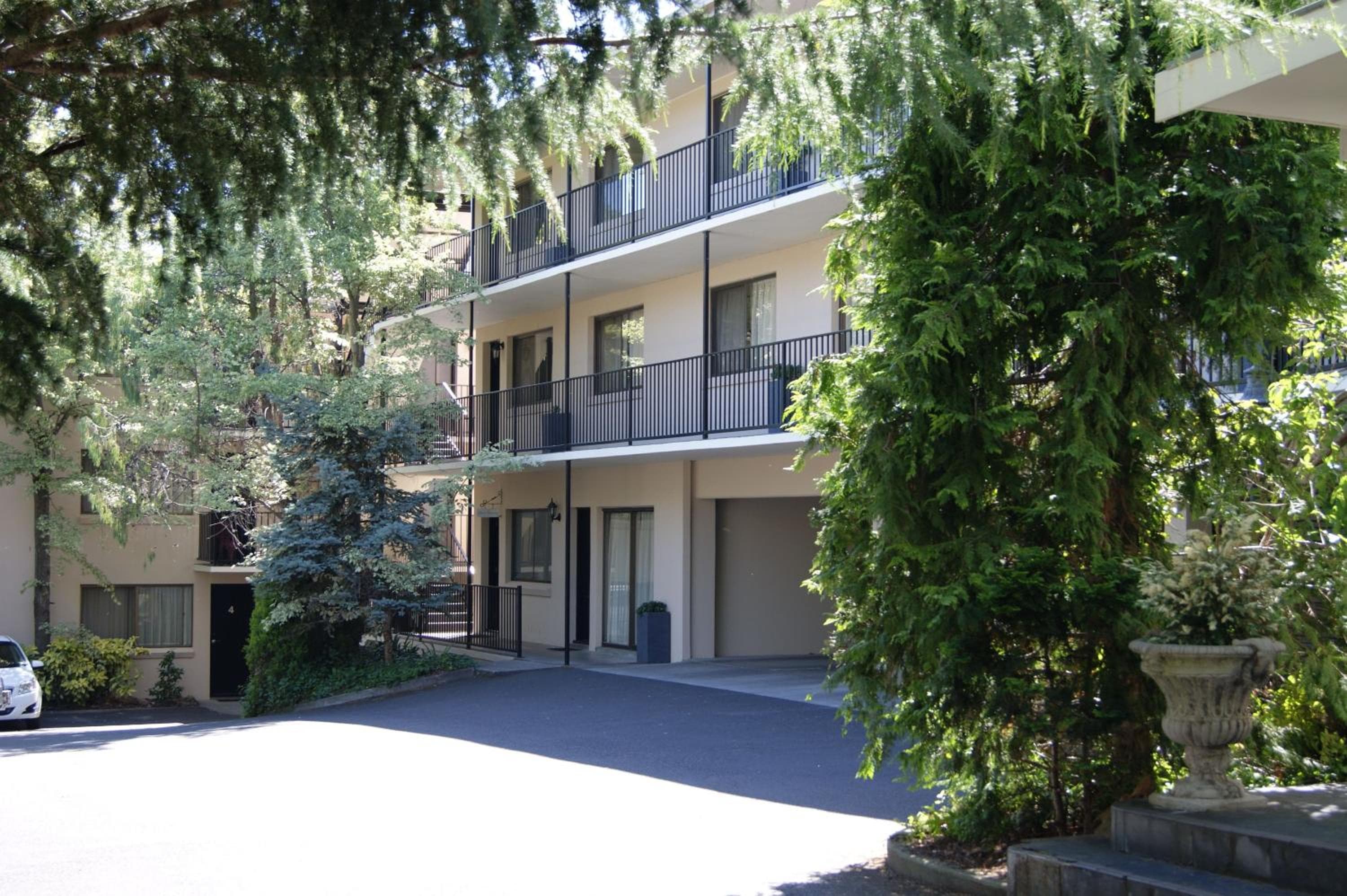 Grosvenor Court Apartments, Hobart