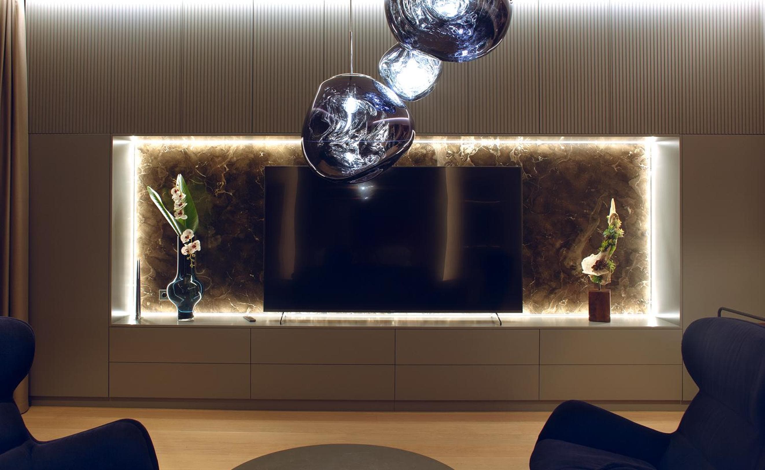 Luxury Smart Home Apartment in Vilnius Old Town, Sleep on Hästens, Vilnius