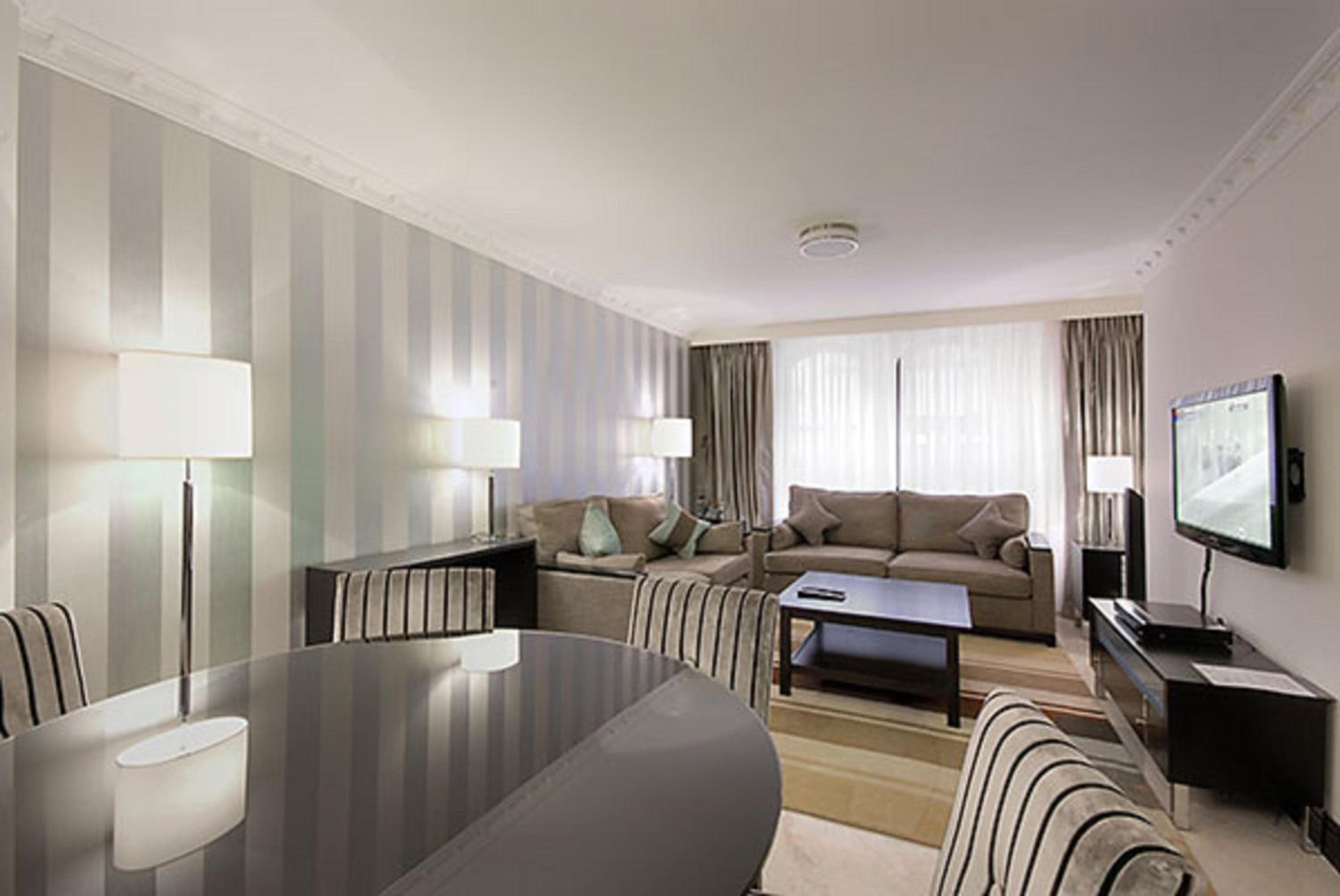 Mayfair House, London, photo 3