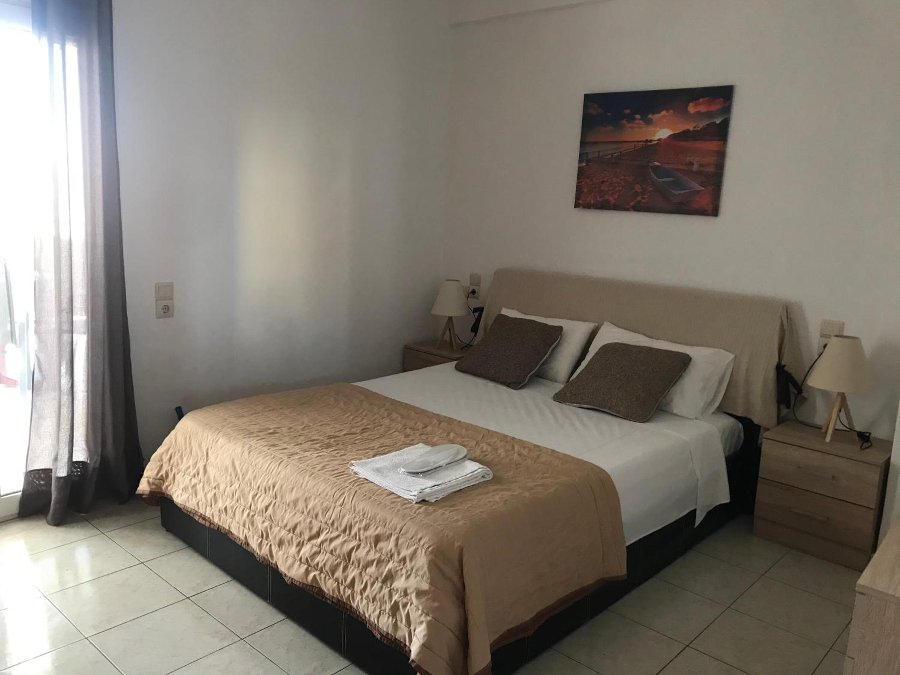 Heaven Studios & Apartments, Stalida