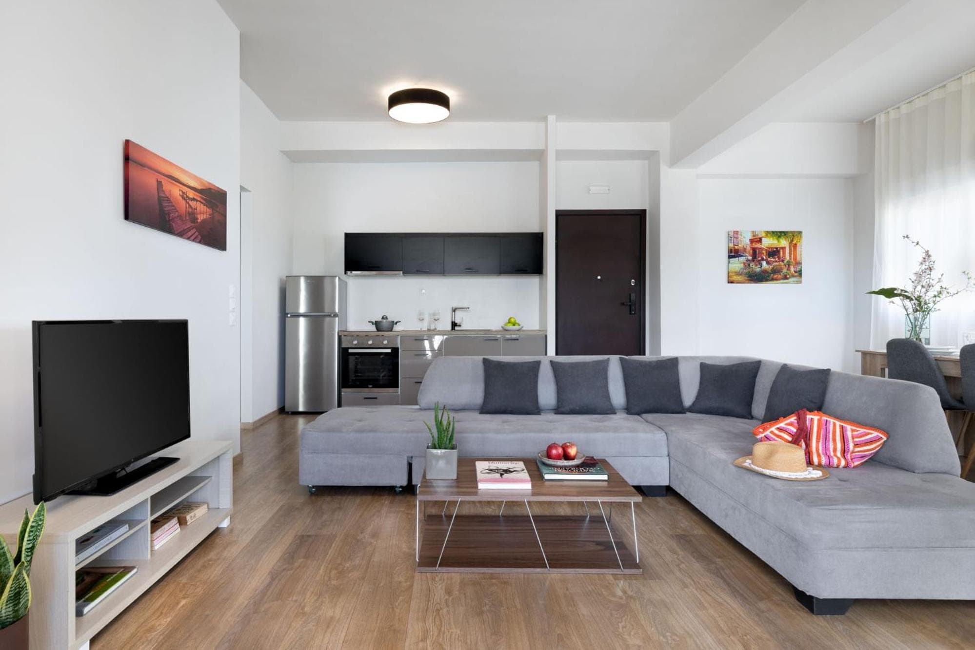 Thisean Modern Suites By Athens Stay, Athens, photo 4