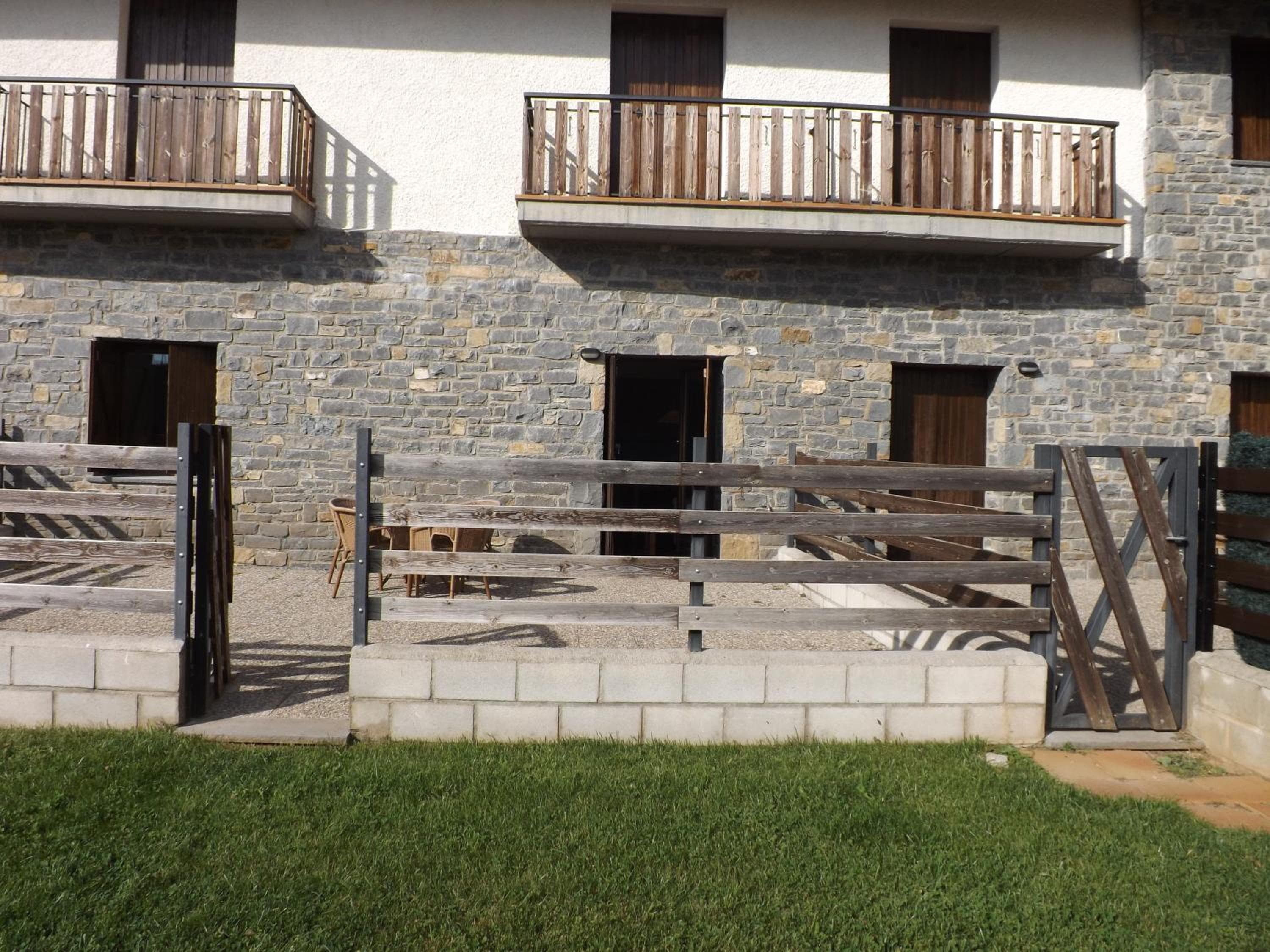 Roca Nevada Suites, Villanúa, photo 4