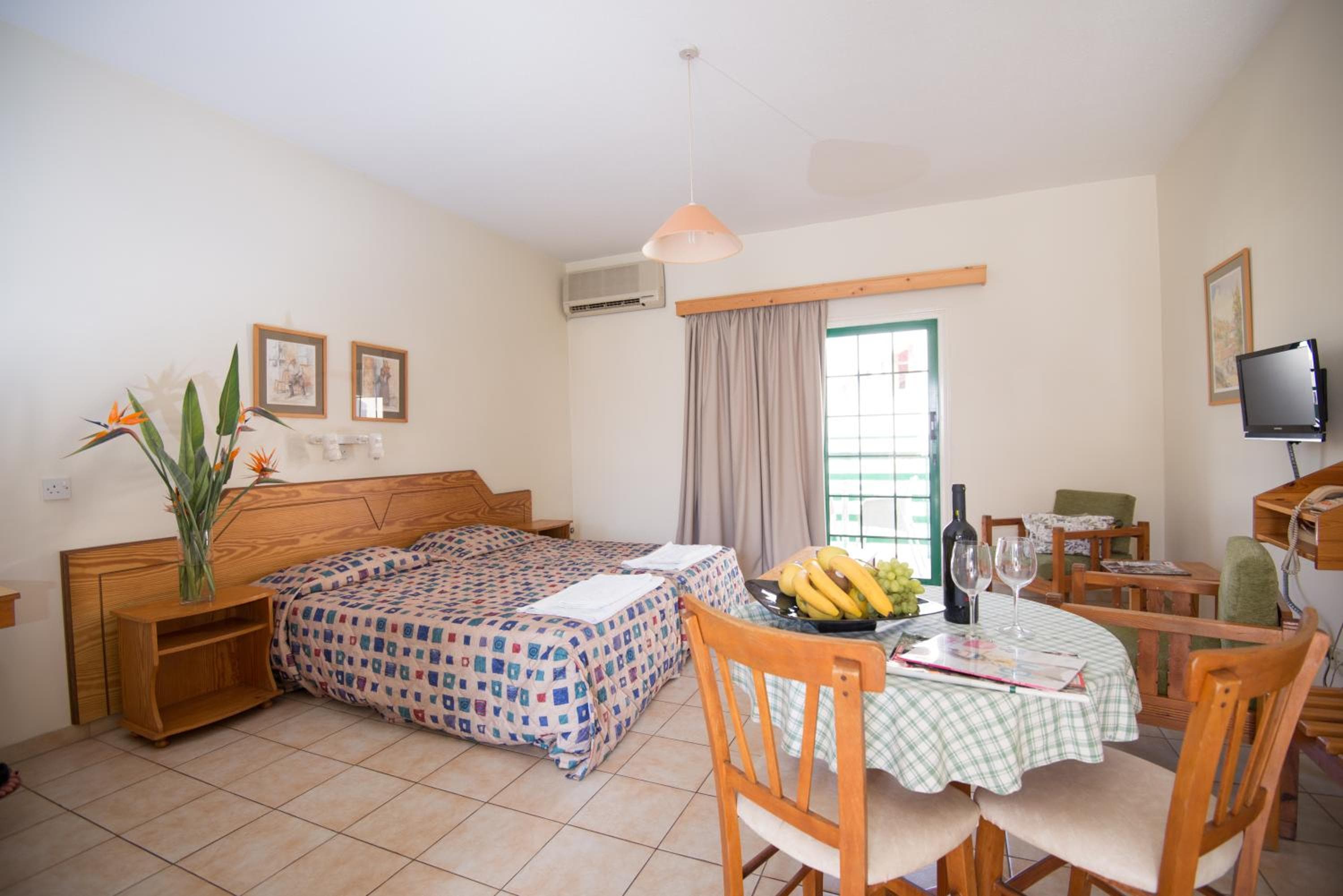 Eligonia Hotel Apartments, Ayia Napa, photo 3