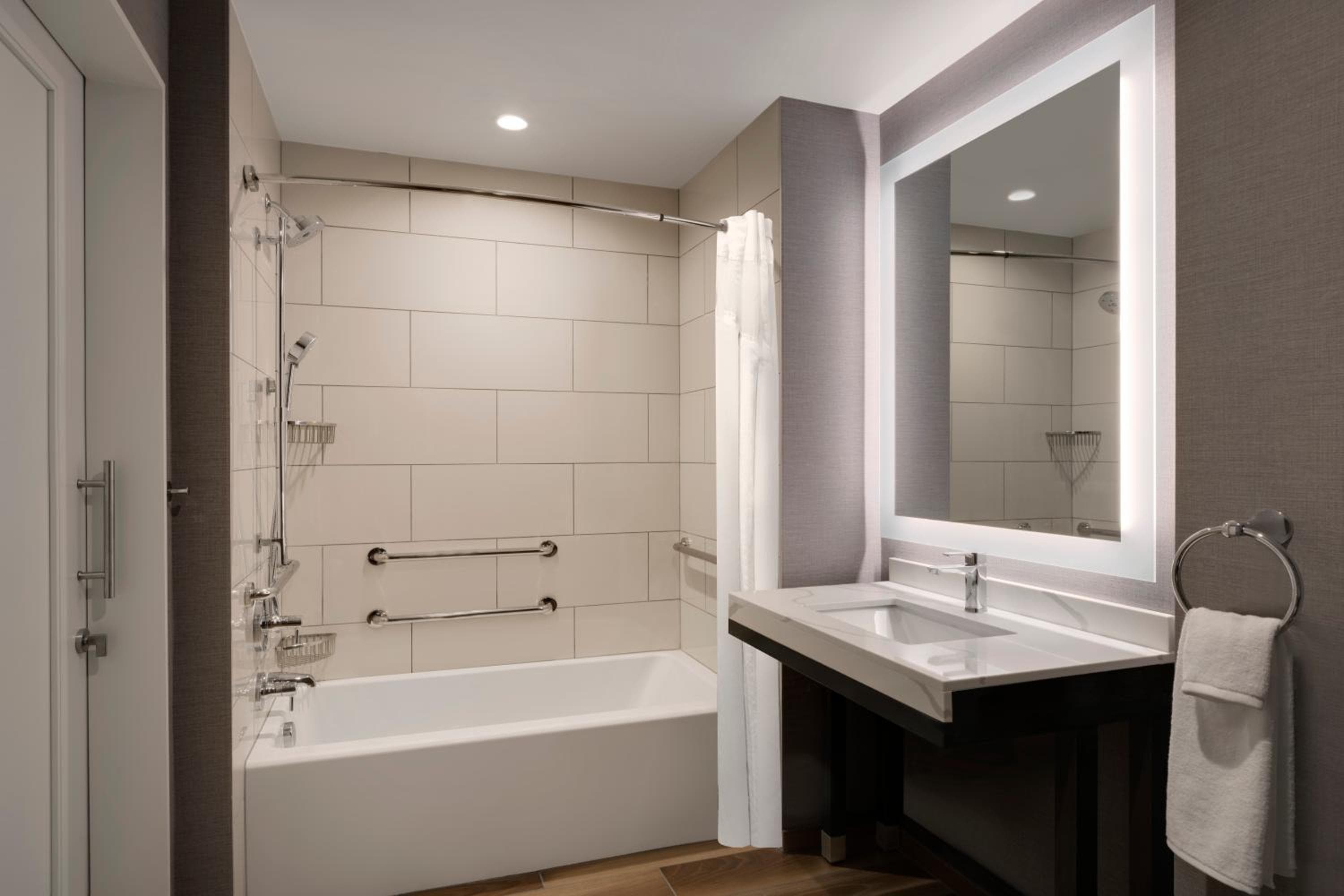Hyatt House LAX Century Blvd, Los Angeles, photo 2