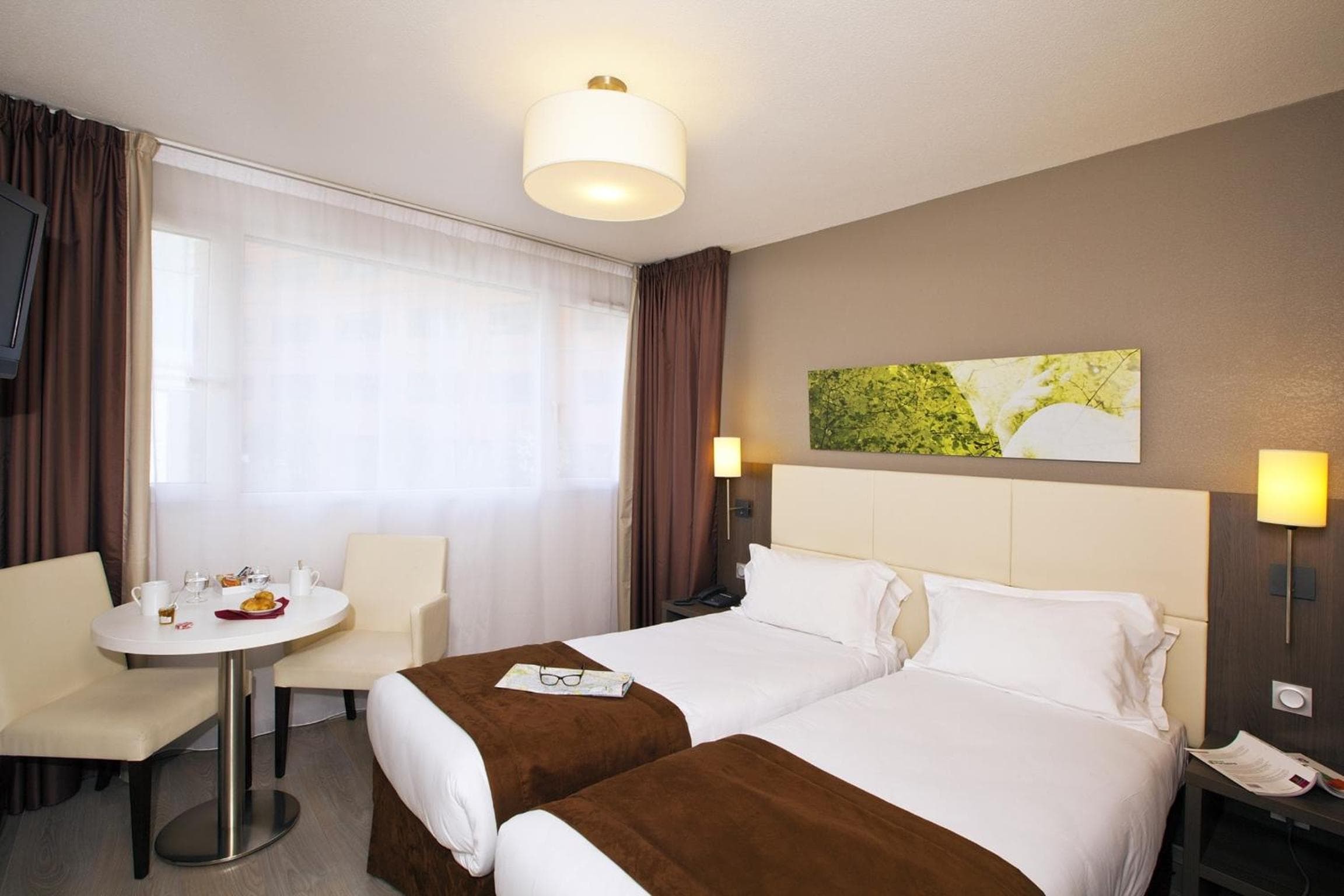 Hotel room at Séjours & Affaires Montreuil Saint Mandé