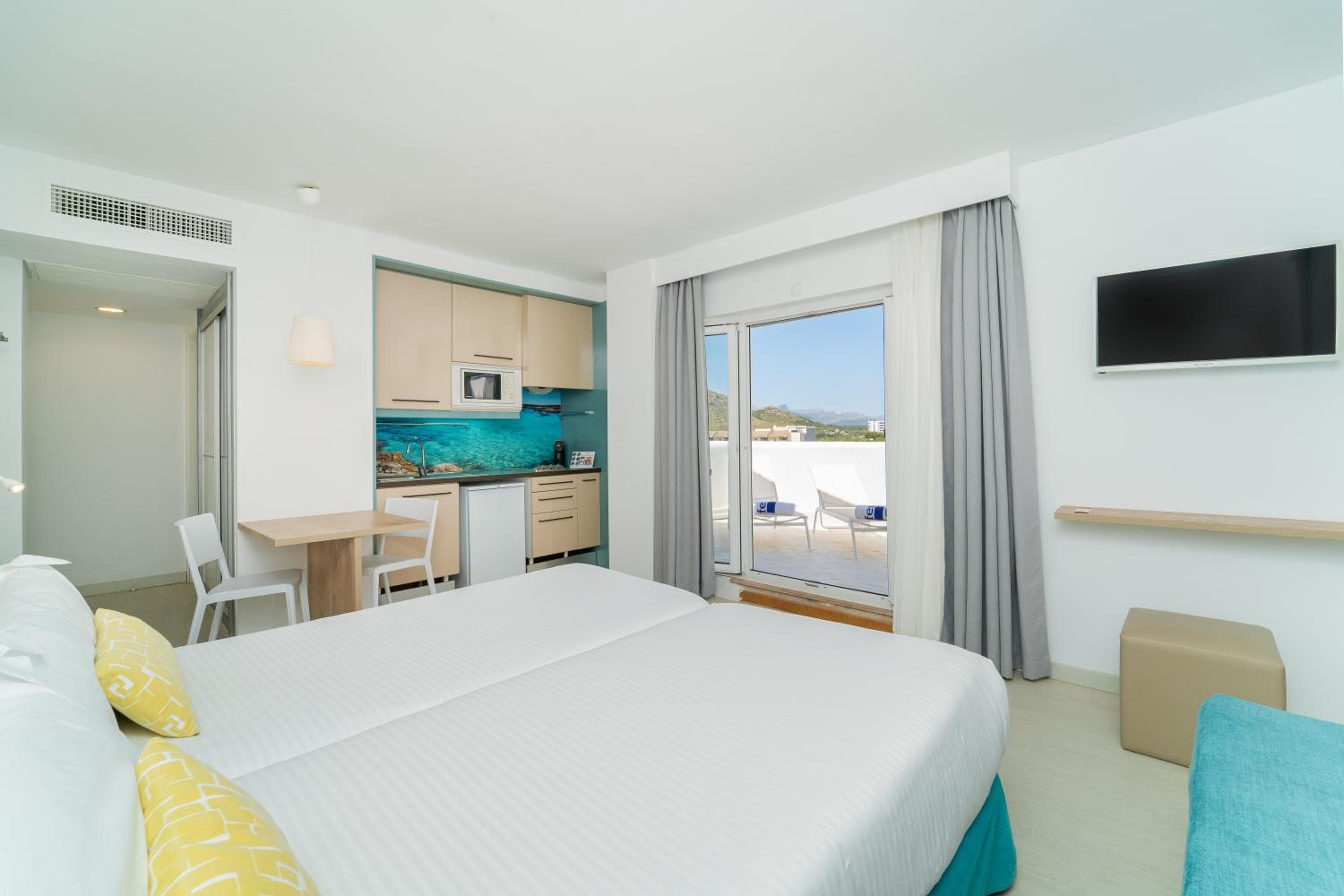 Apartamentos Caprice Tamarindos, Port d'Alcudia, photo 5