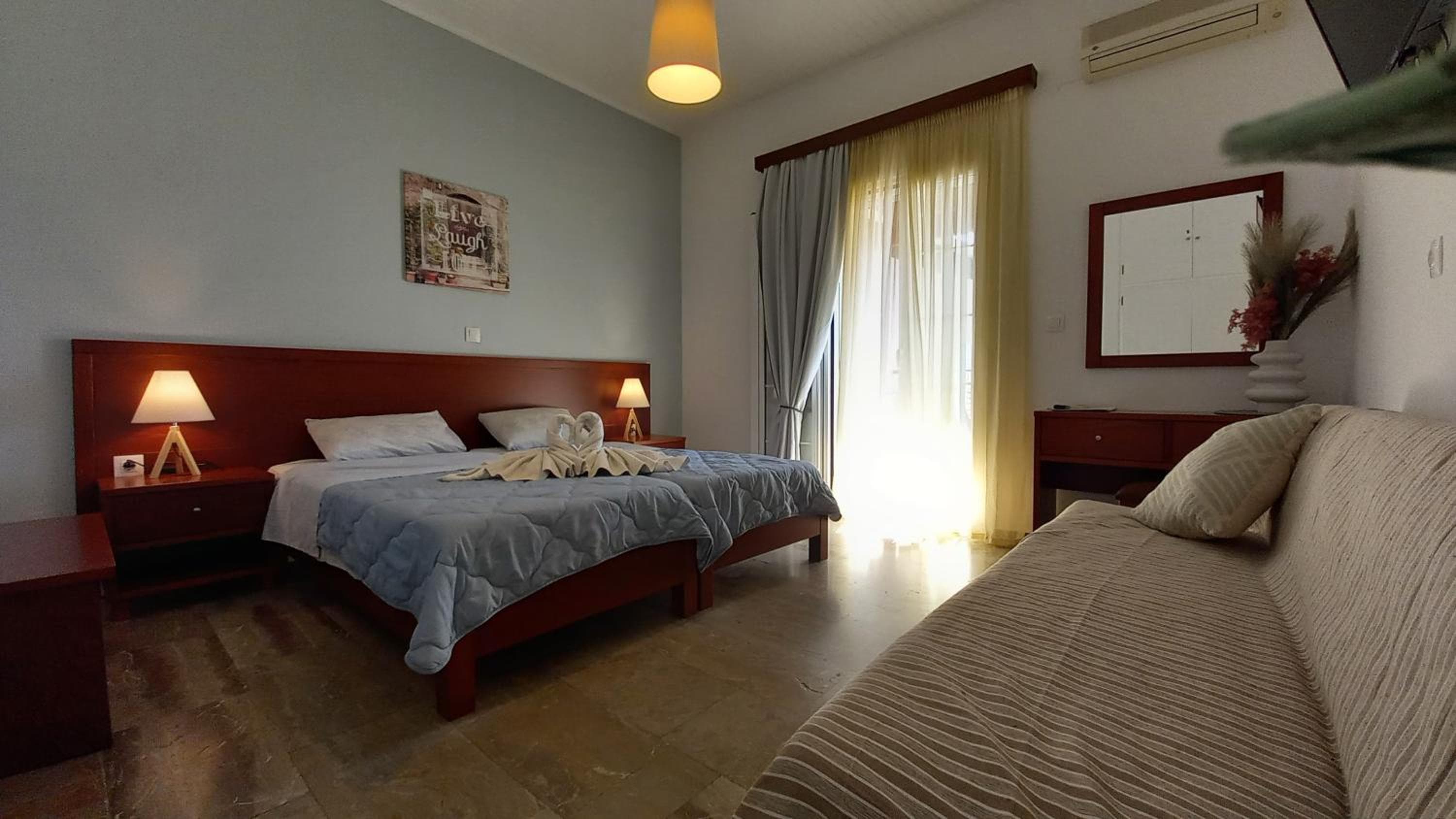Bella Vista Apartments, Pelekas, photo 3