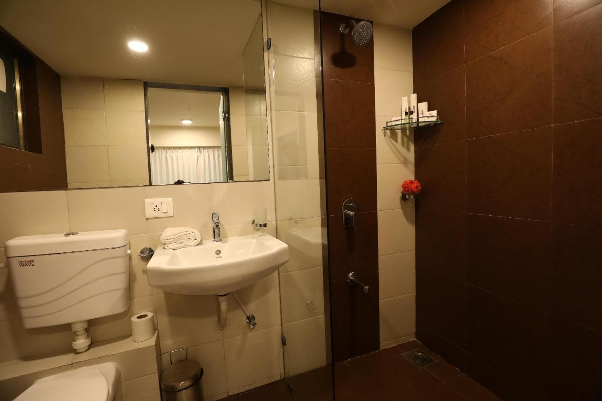 Homestays at Rajhans BELLIZA Near Airport, Surat, photo 5