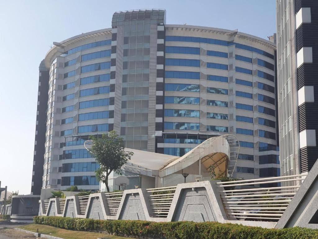 Homestays at Rajhans BELLIZA Near Airport, Surat